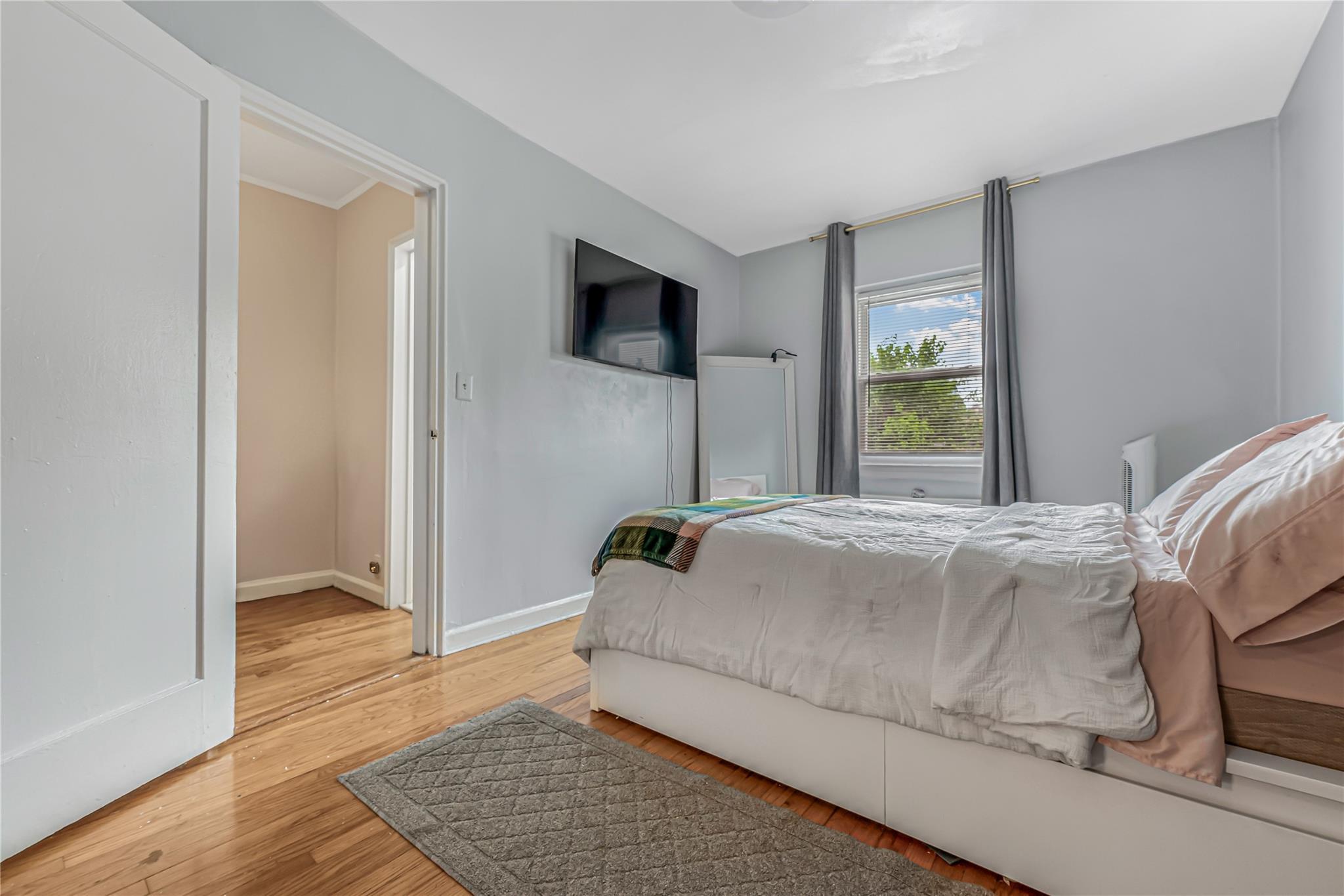 Single Family Tenbroeck  Bronx, NY 10469, MLS-850882-15