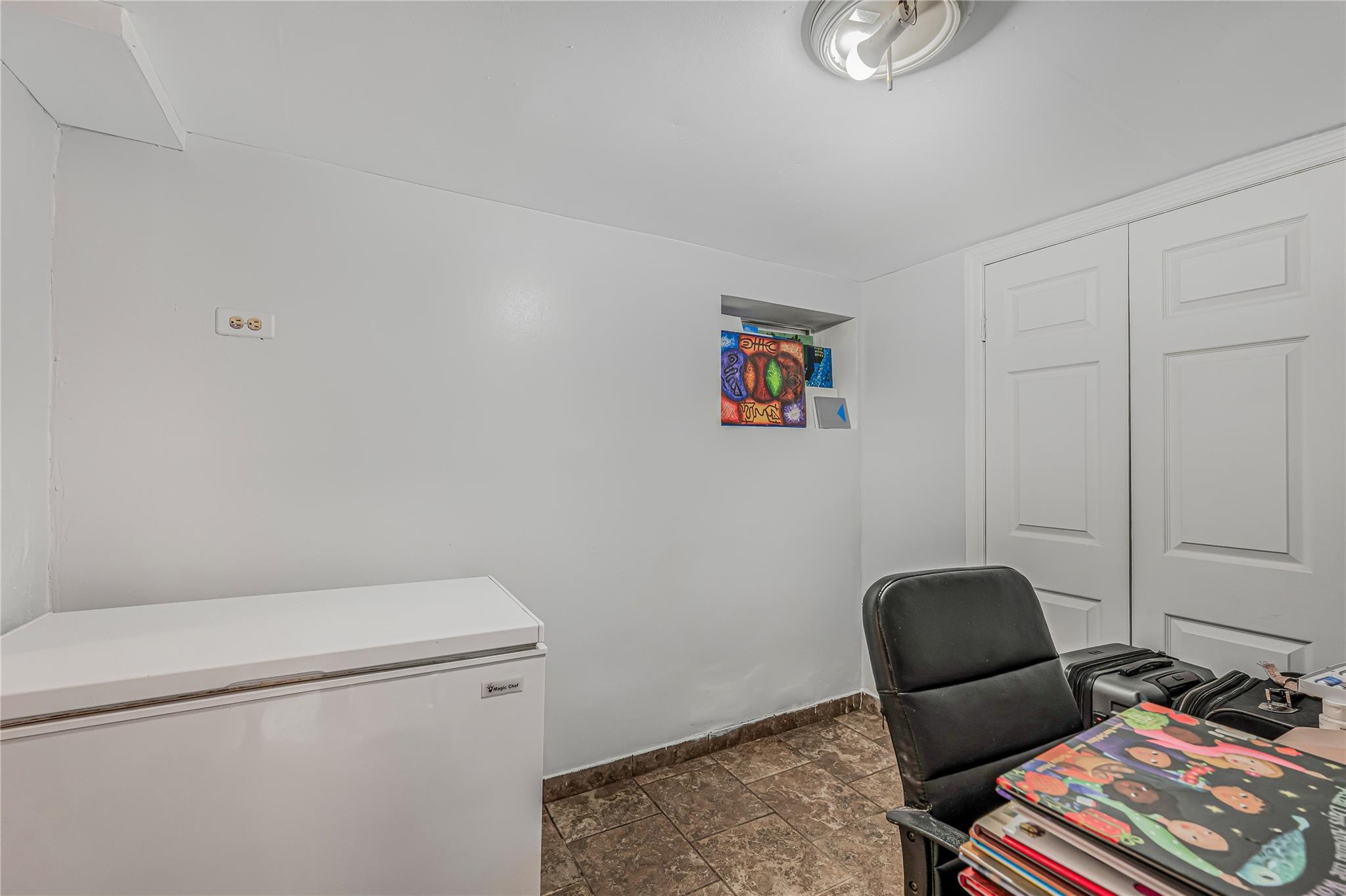 Single Family Tenbroeck  Bronx, NY 10469, MLS-850882-19