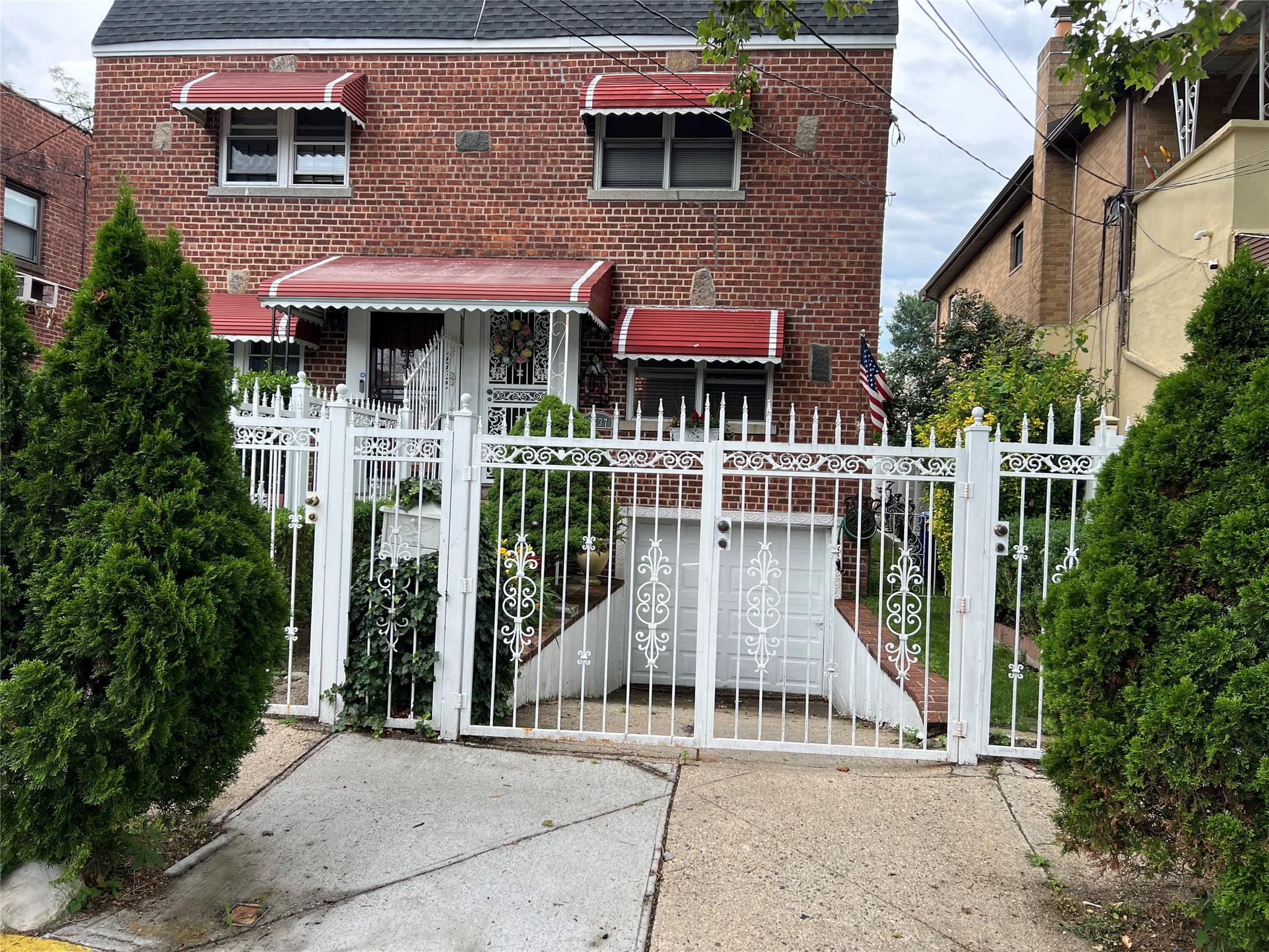 Single Family Tenbroeck  Bronx, NY 10469, MLS-850882-2