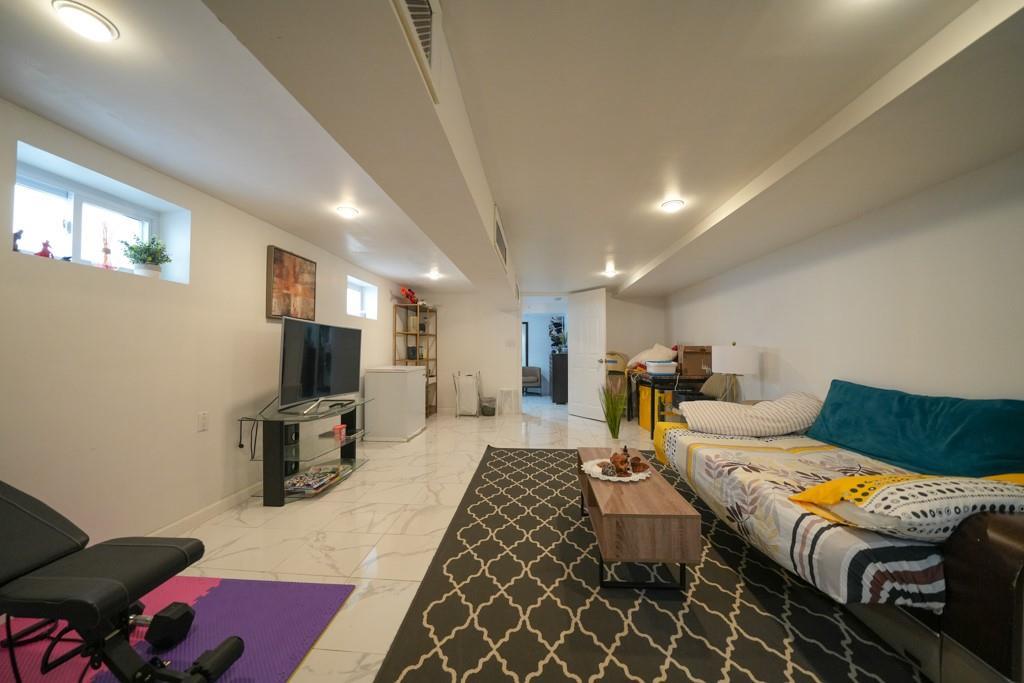 Single Family 77th  Queens, NY 11385, MLS-850892-18
