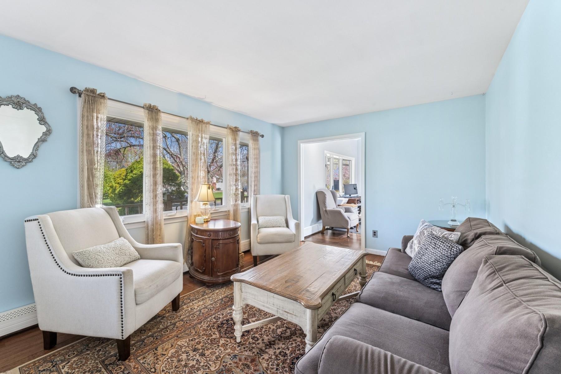Single Family Linda  Suffolk County, NY 11940, MLS-850919-4