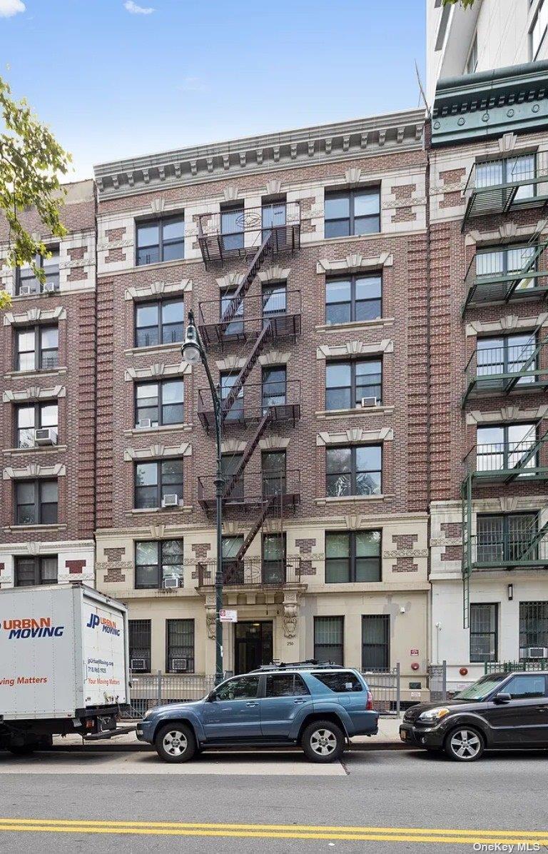 Apartment Manhattan  Manhattan, NY 10026, MLS-850957-3