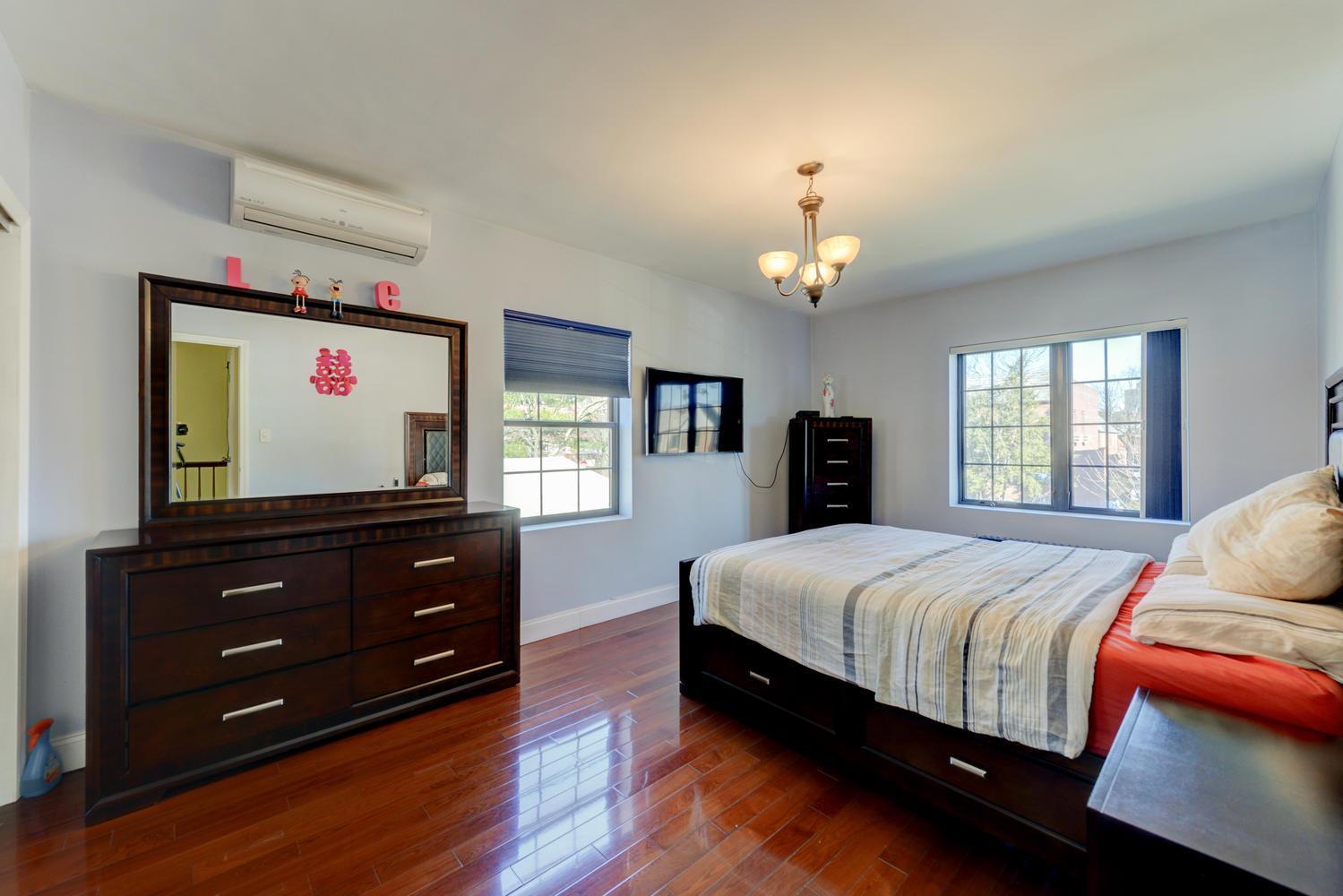 Single Family Groton  Queens, NY 11375, MLS-850966-17