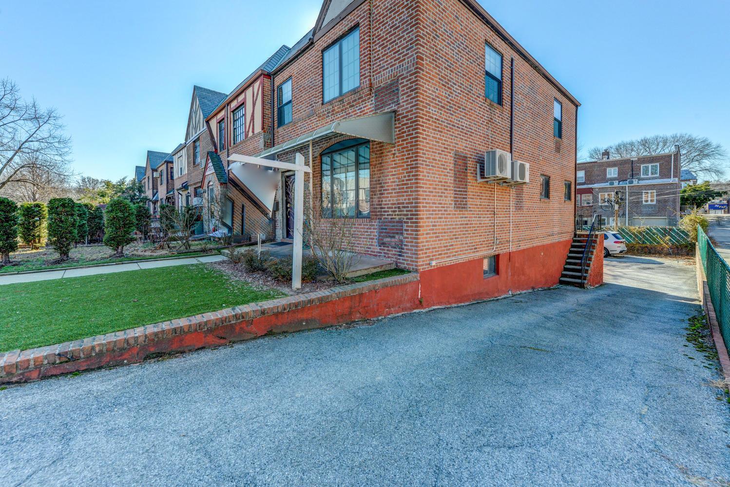 Single Family Groton  Queens, NY 11375, MLS-850966-24