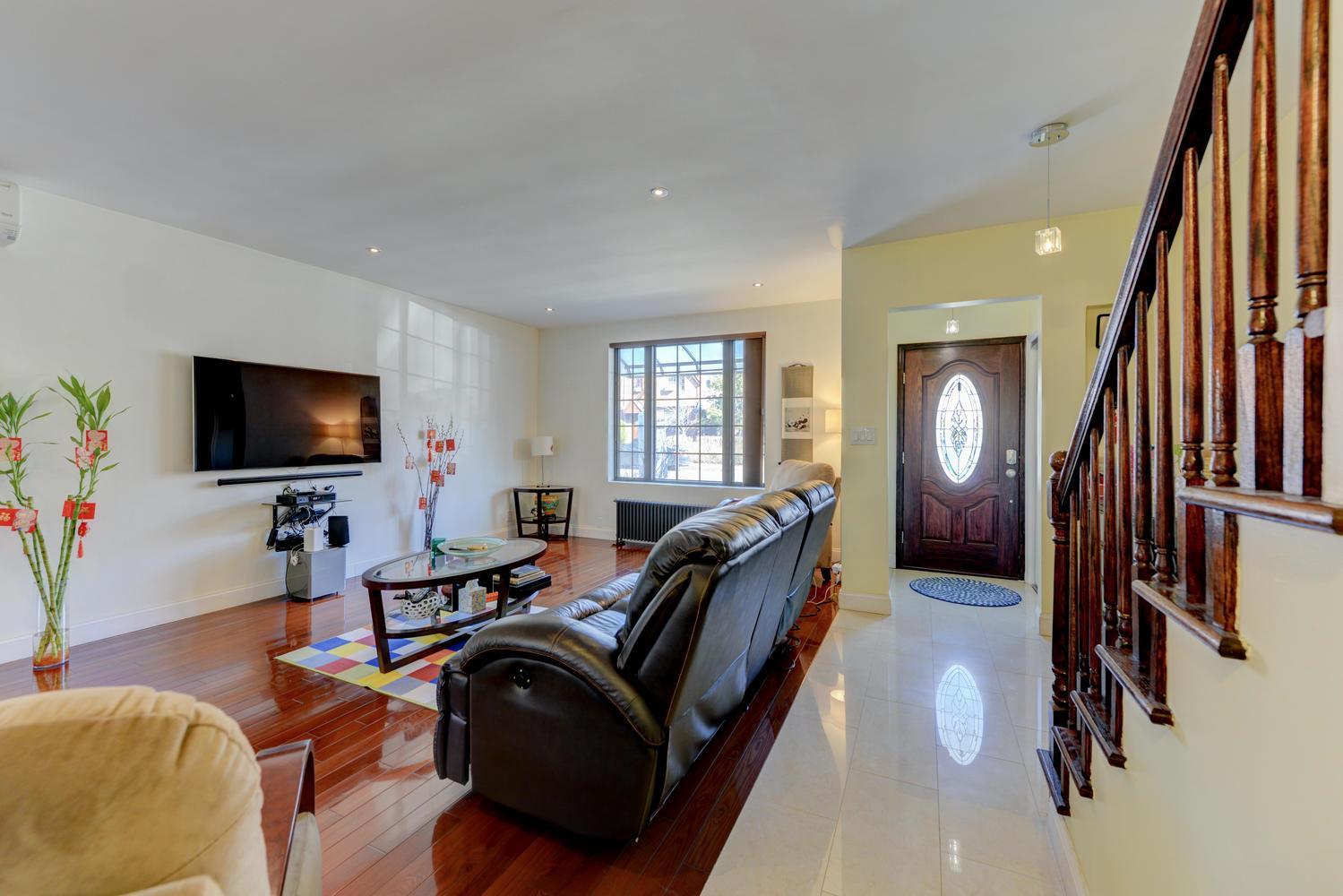 Single Family Groton  Queens, NY 11375, MLS-850966-4