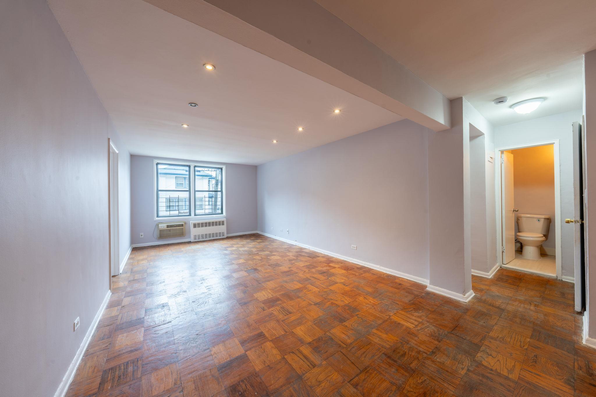 Apartment 88th  Queens, NY 11432, MLS-850969-10