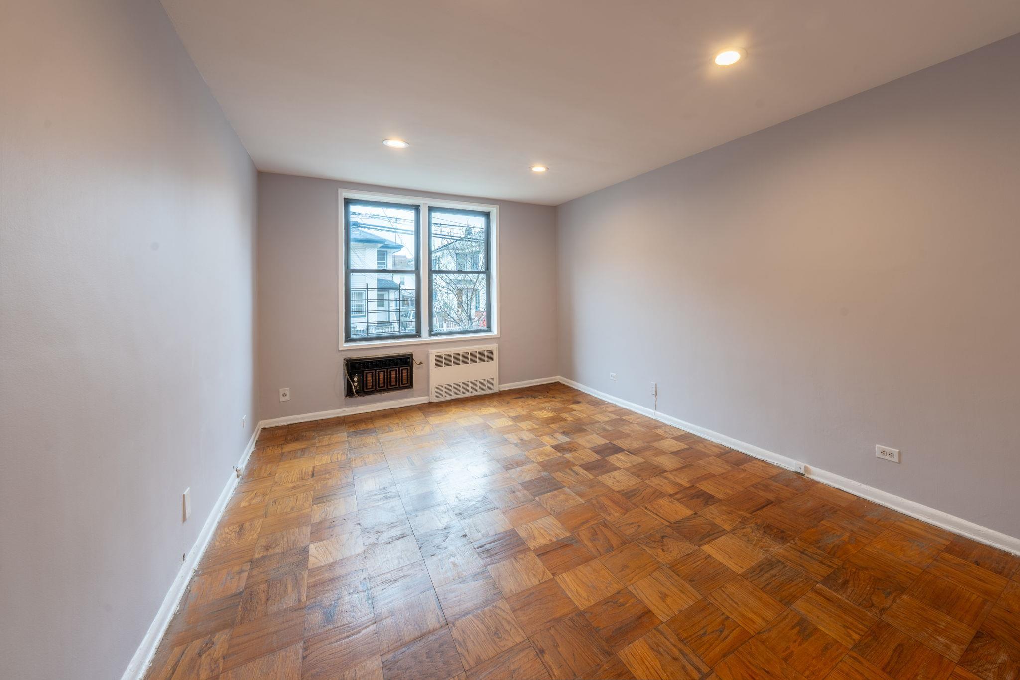 Apartment 88th  Queens, NY 11432, MLS-850969-22
