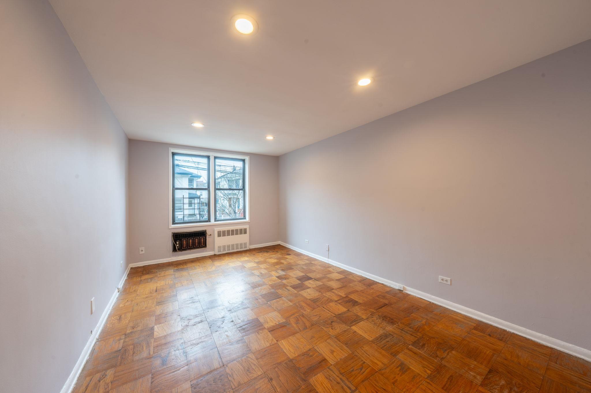 Apartment 88th  Queens, NY 11432, MLS-850969-23