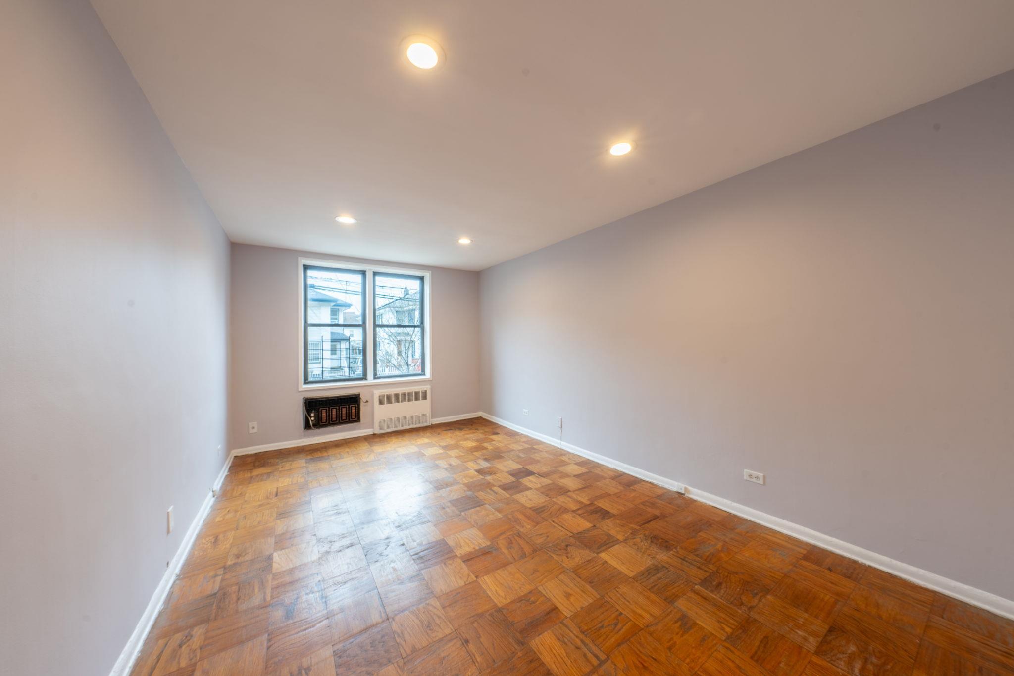 Apartment 88th  Queens, NY 11432, MLS-850969-6