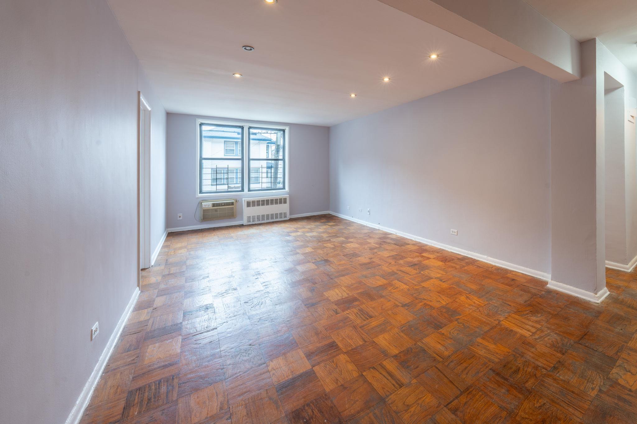 Apartment 88th  Queens, NY 11432, MLS-850969-9