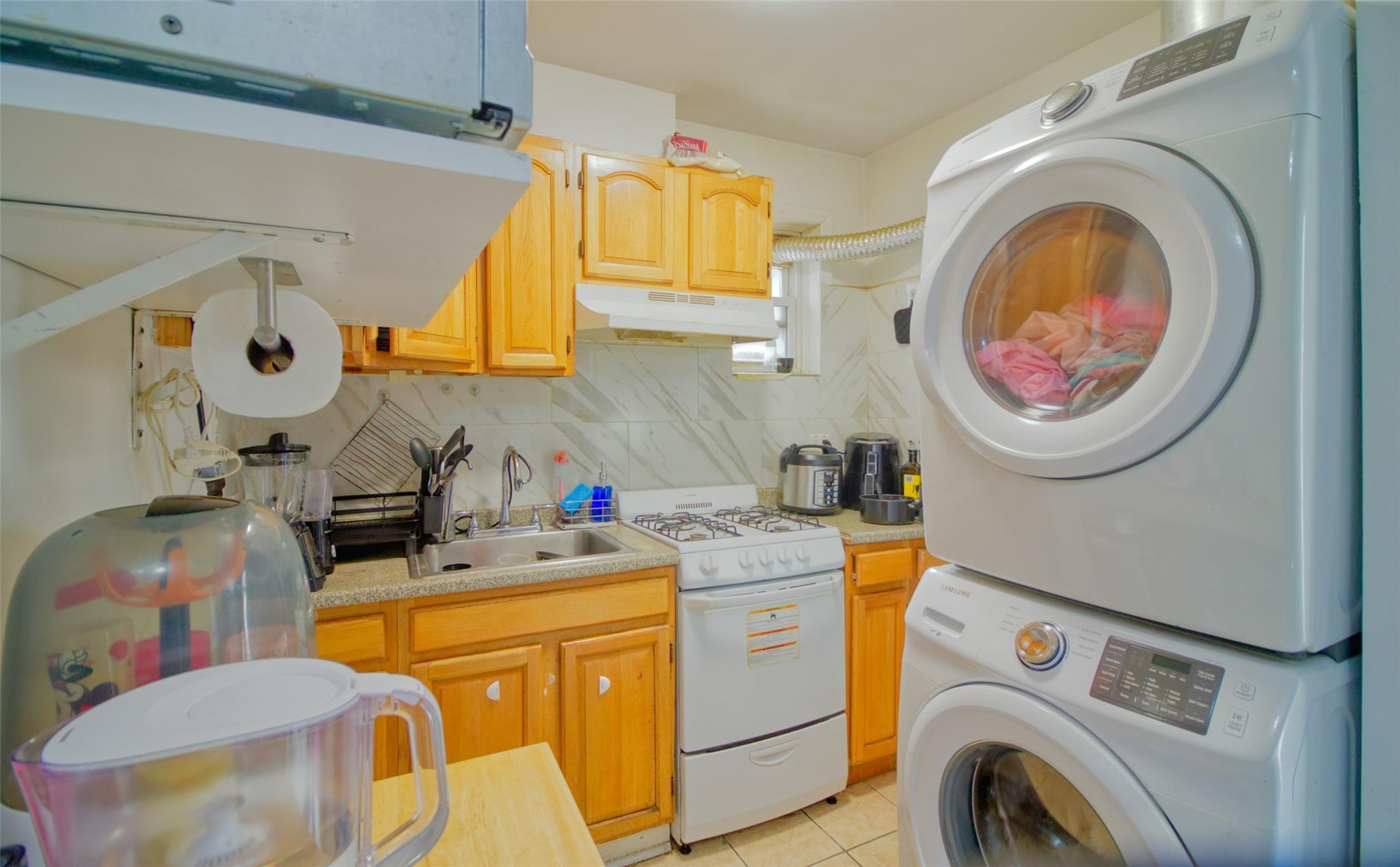 Single Family Corona  Queens, NY 11368, MLS-850992-18