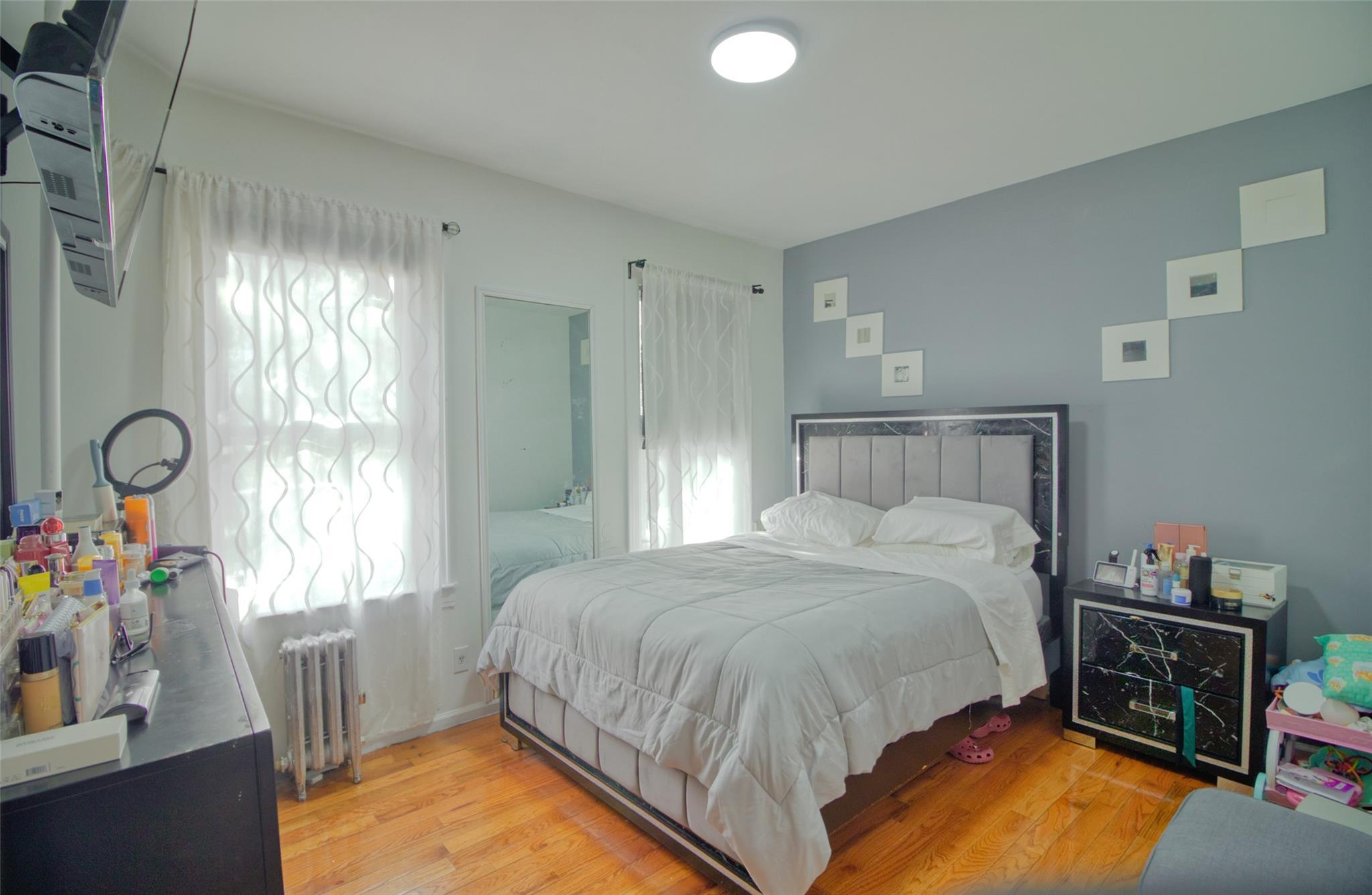 Single Family Corona  Queens, NY 11368, MLS-850992-20