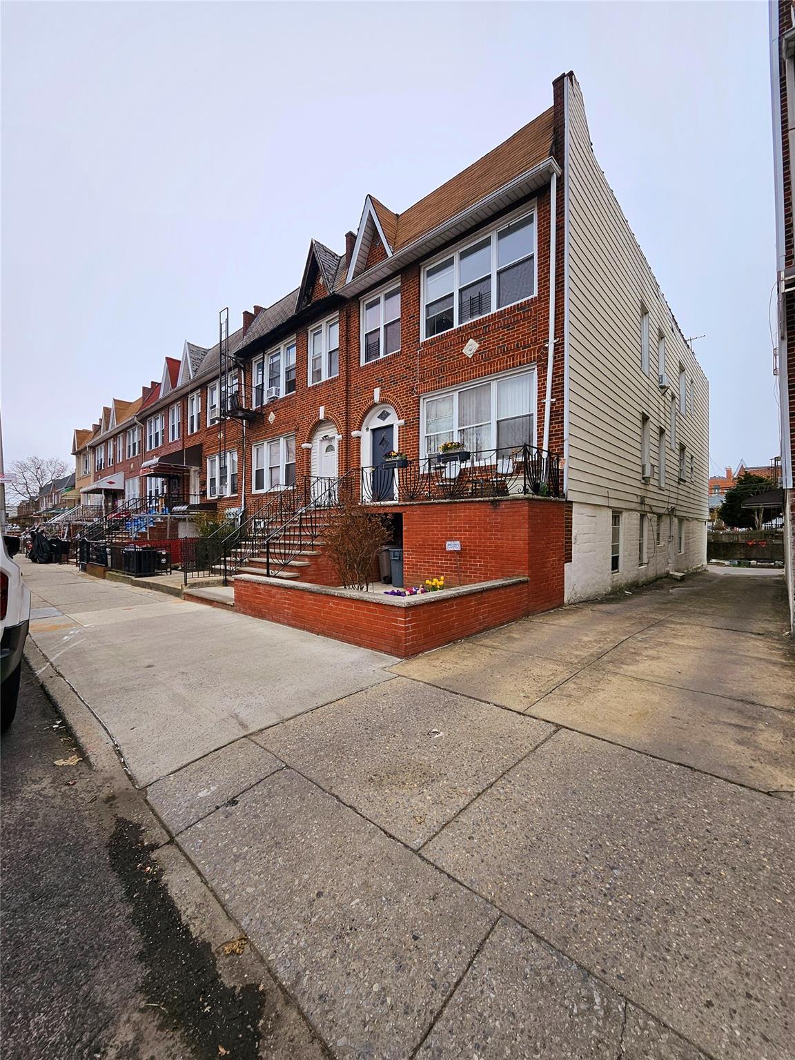 Single Family Bay 40th  Brooklyn, NY 11214, MLS-850993-2