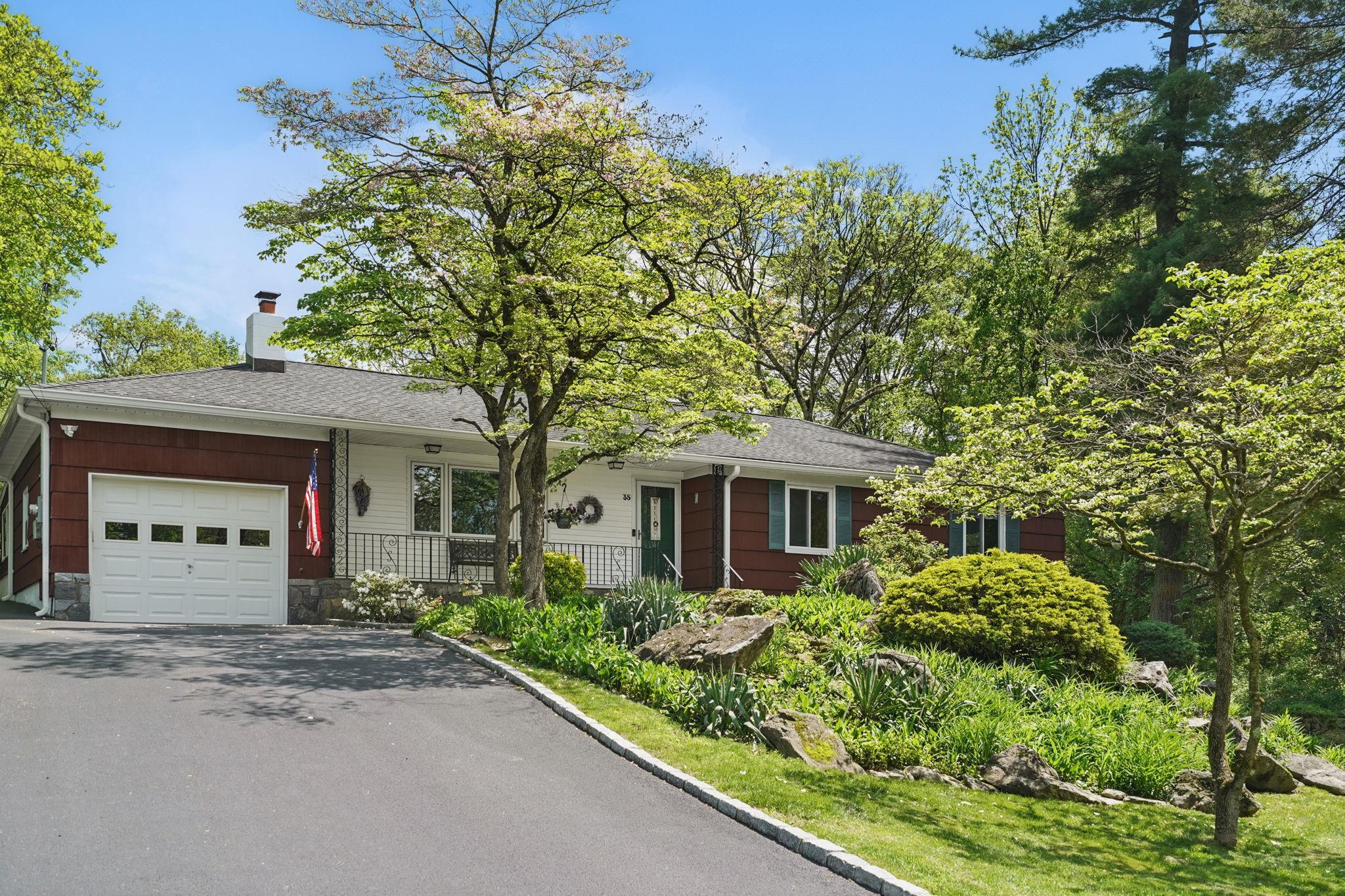 Single Family Laurel Hill  Westchester County, NY 10520, MLS-850996-2