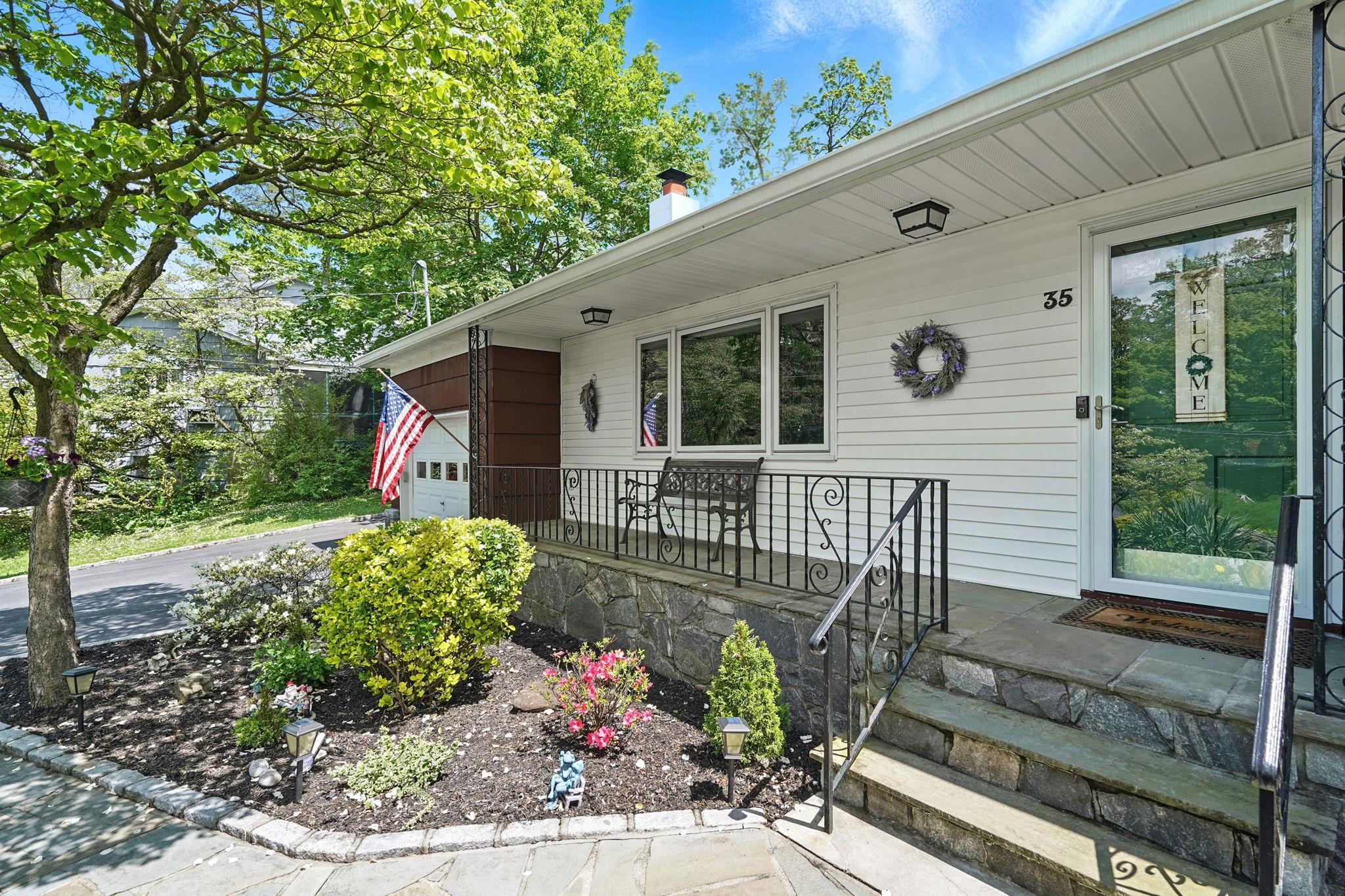 Single Family Laurel Hill  Westchester County, NY 10520, MLS-850996-3