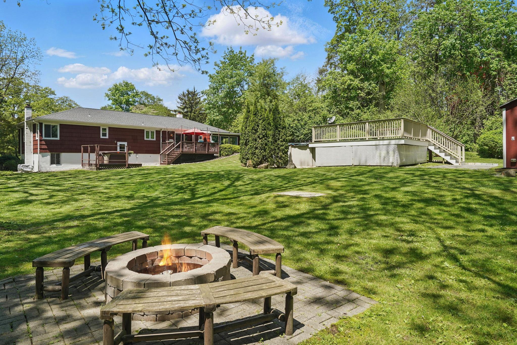 Single Family Laurel Hill  Westchester County, NY 10520, MLS-850996-30