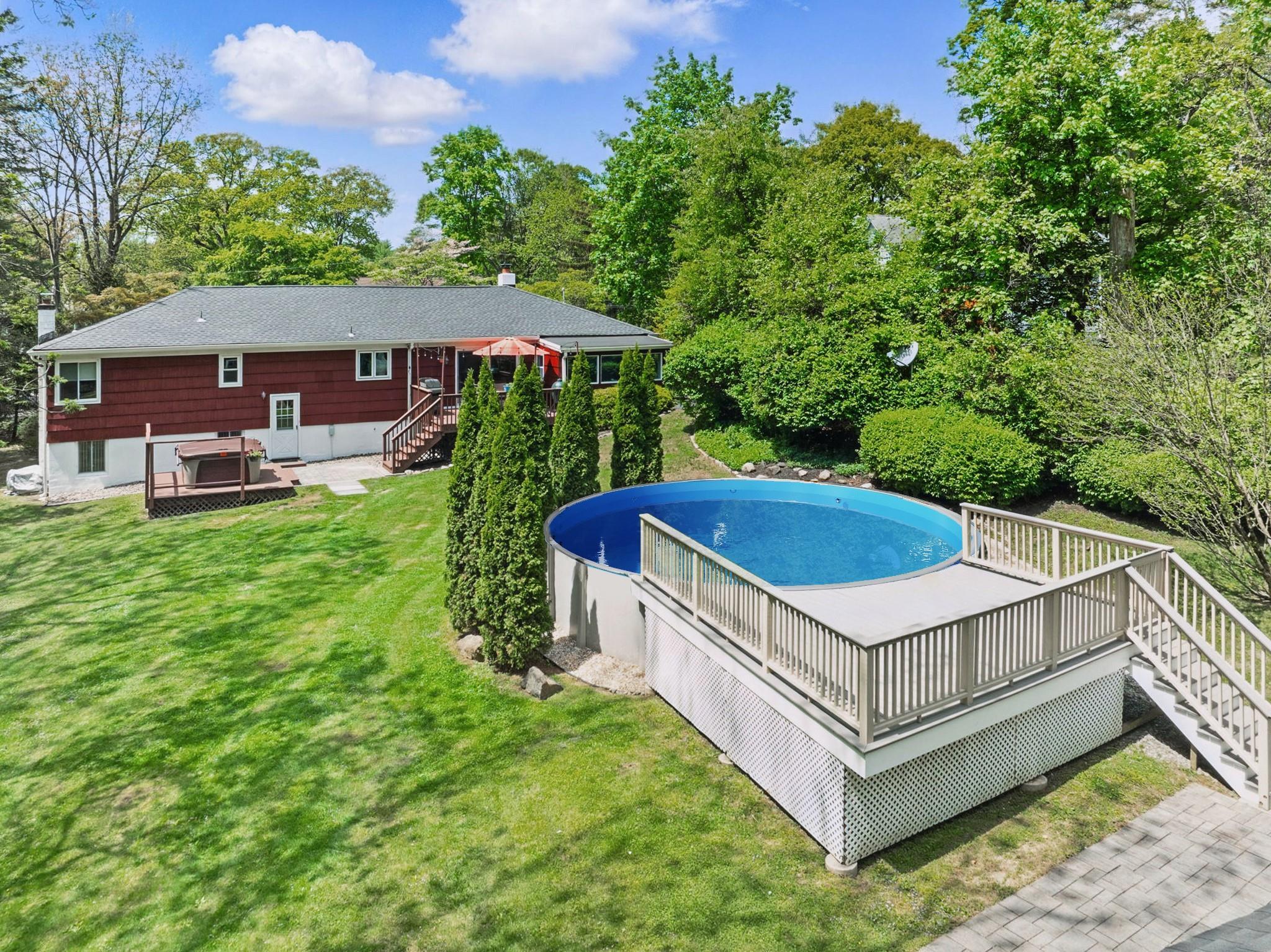 Single Family Laurel Hill  Westchester County, NY 10520, MLS-850996-31