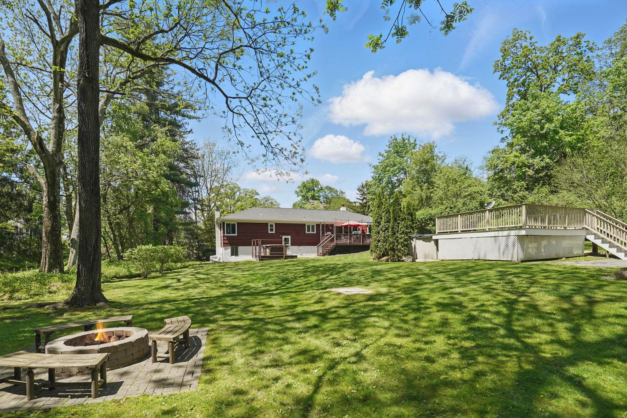 Single Family Laurel Hill  Westchester County, NY 10520, MLS-850996-32