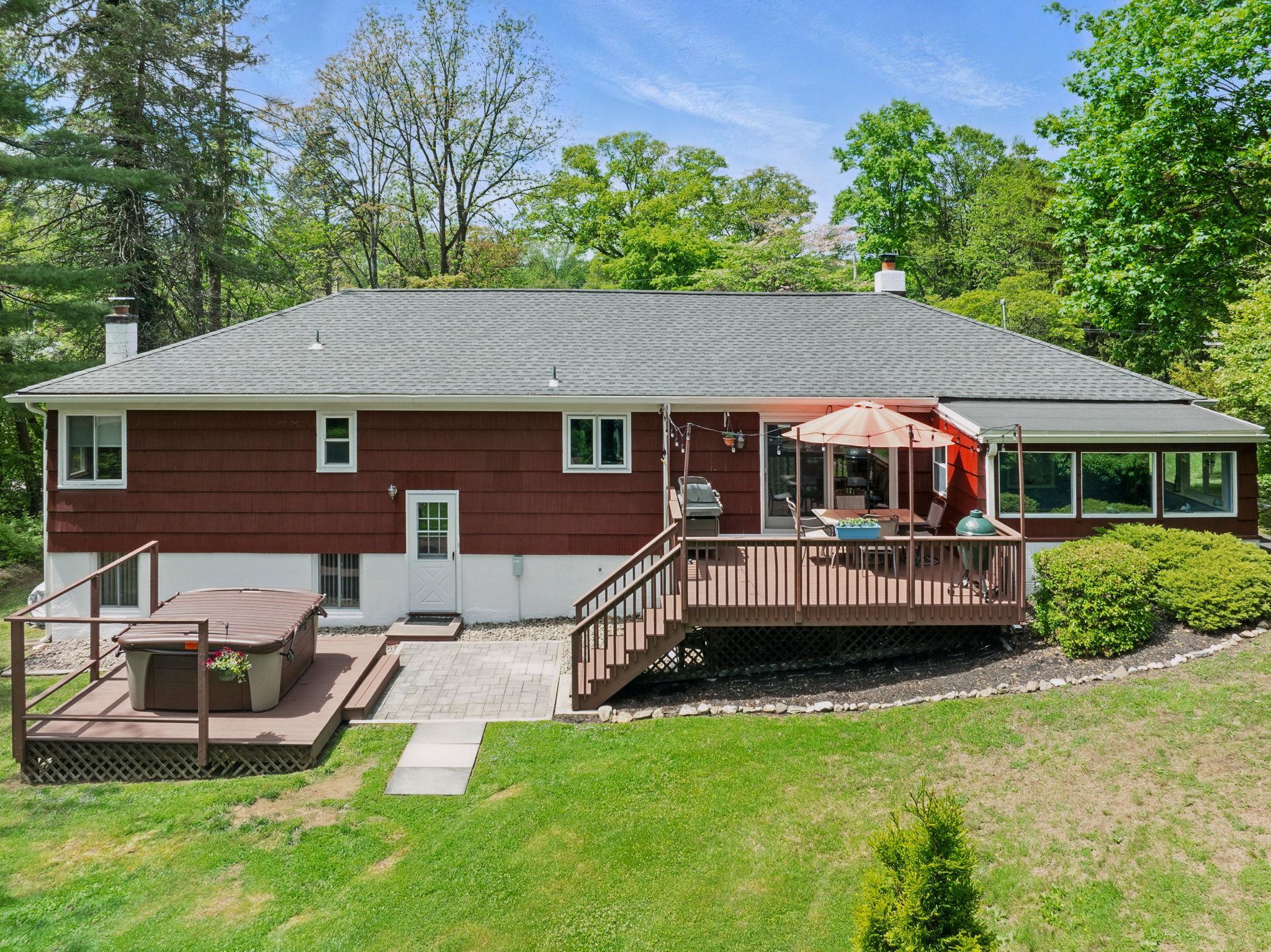Single Family Laurel Hill  Westchester County, NY 10520, MLS-850996-34