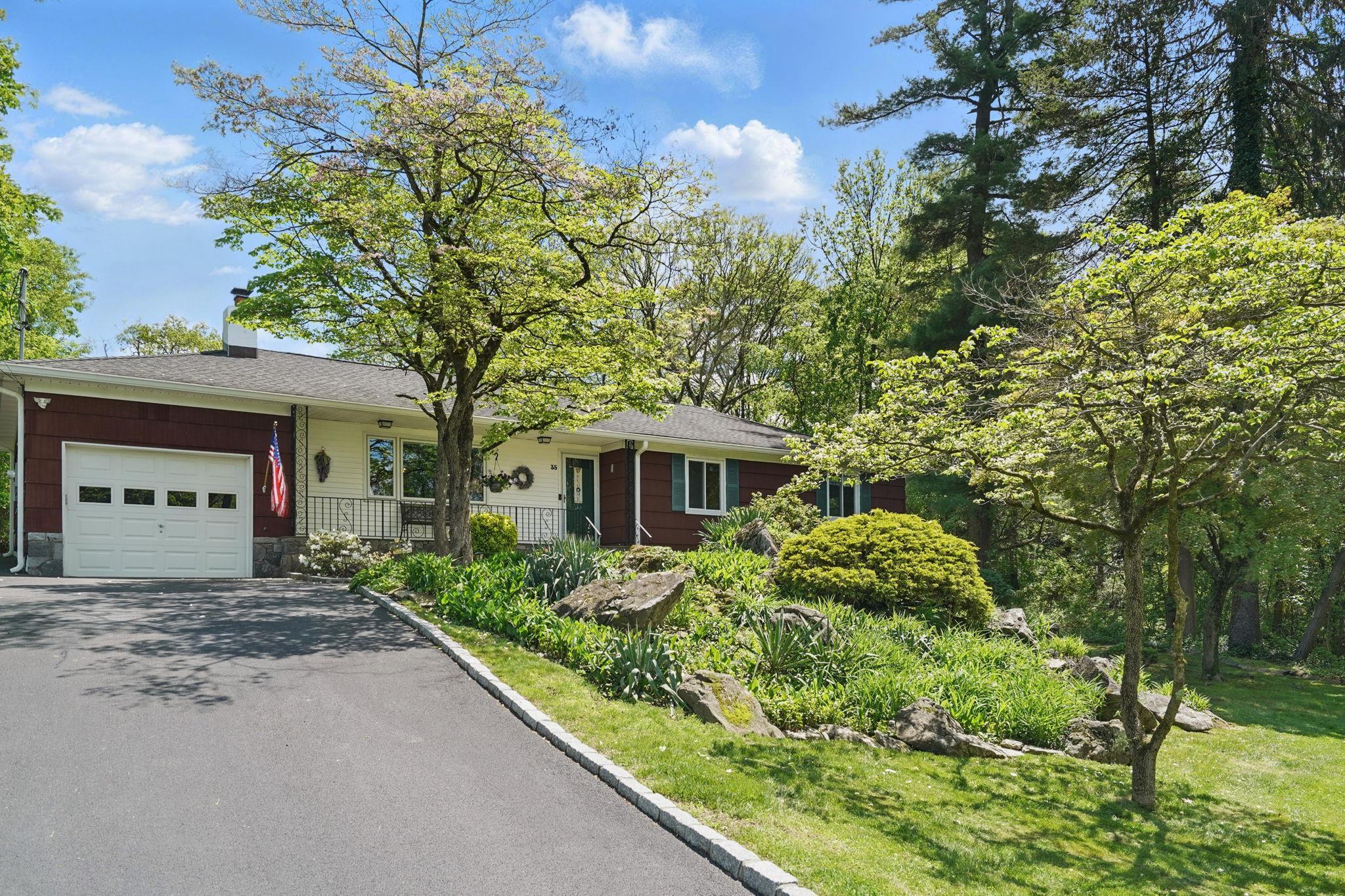 Single Family Laurel Hill  Westchester County, NY 10520, MLS-850996-38