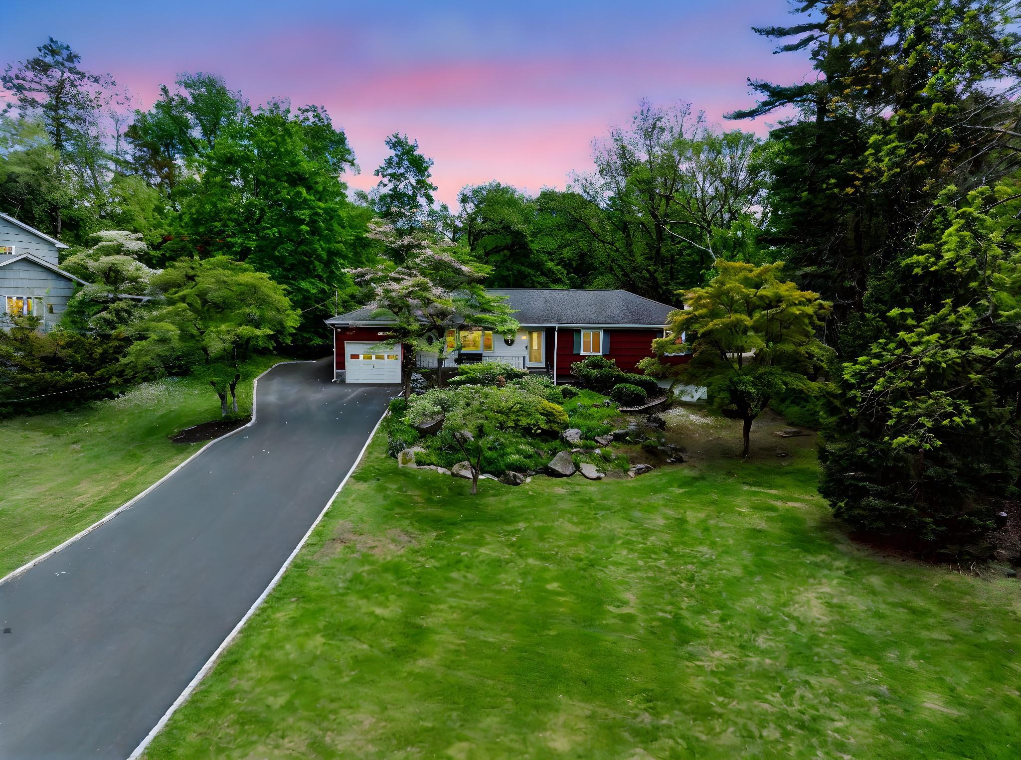 Single Family Laurel Hill  Westchester County, NY 10520, MLS-850996-40