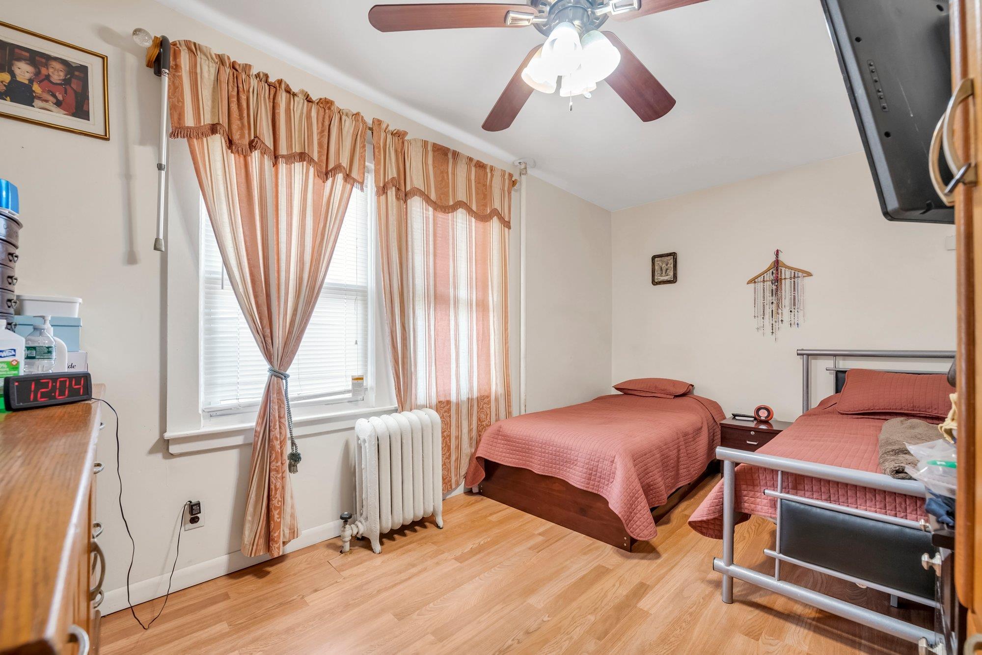 Single Family Waldorf  Nassau County, NY 11003, MLS-850997-5