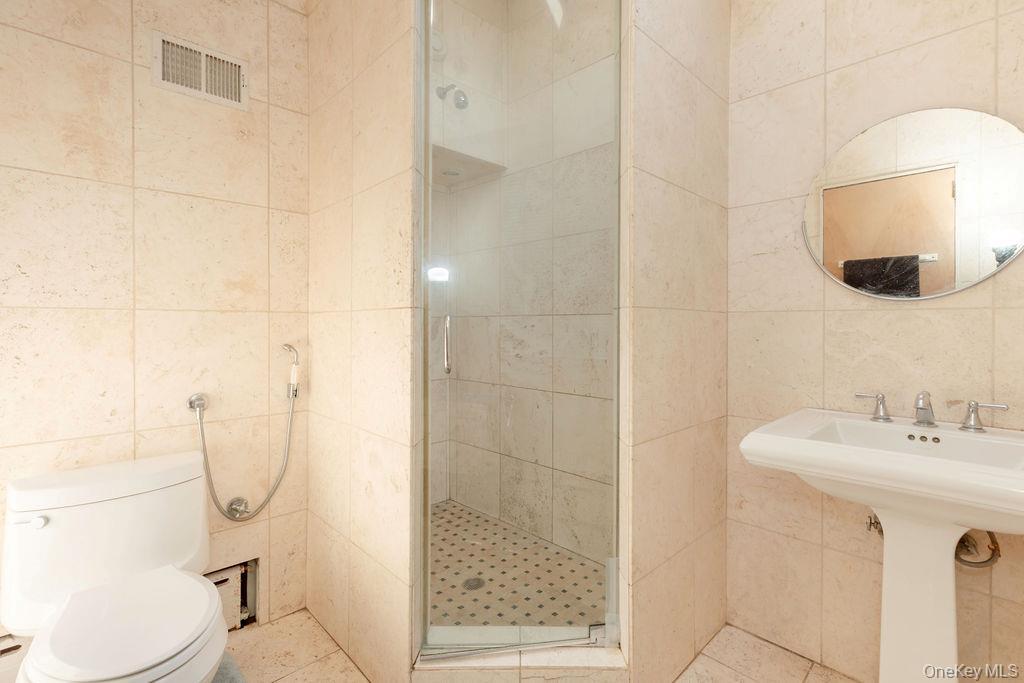 Single Family Weyman Westchester County, NY 10805, MLS-851012-29