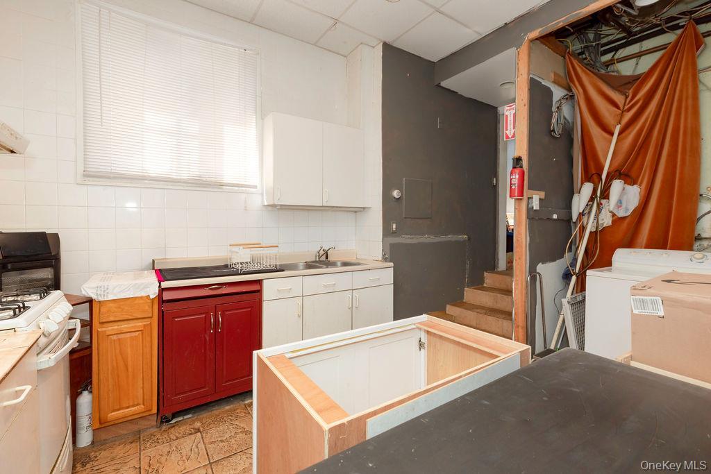 Single Family Weyman Westchester County, NY 10805, MLS-851012-31