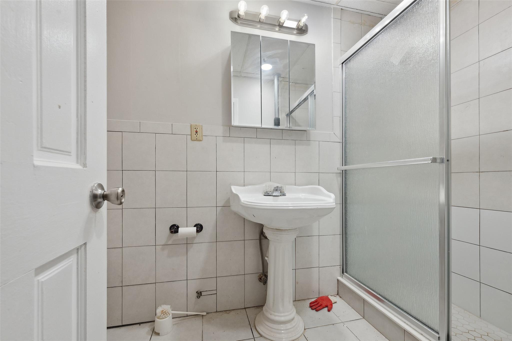 Single Family Cypress  Queens, NY 11385, MLS-851041-16