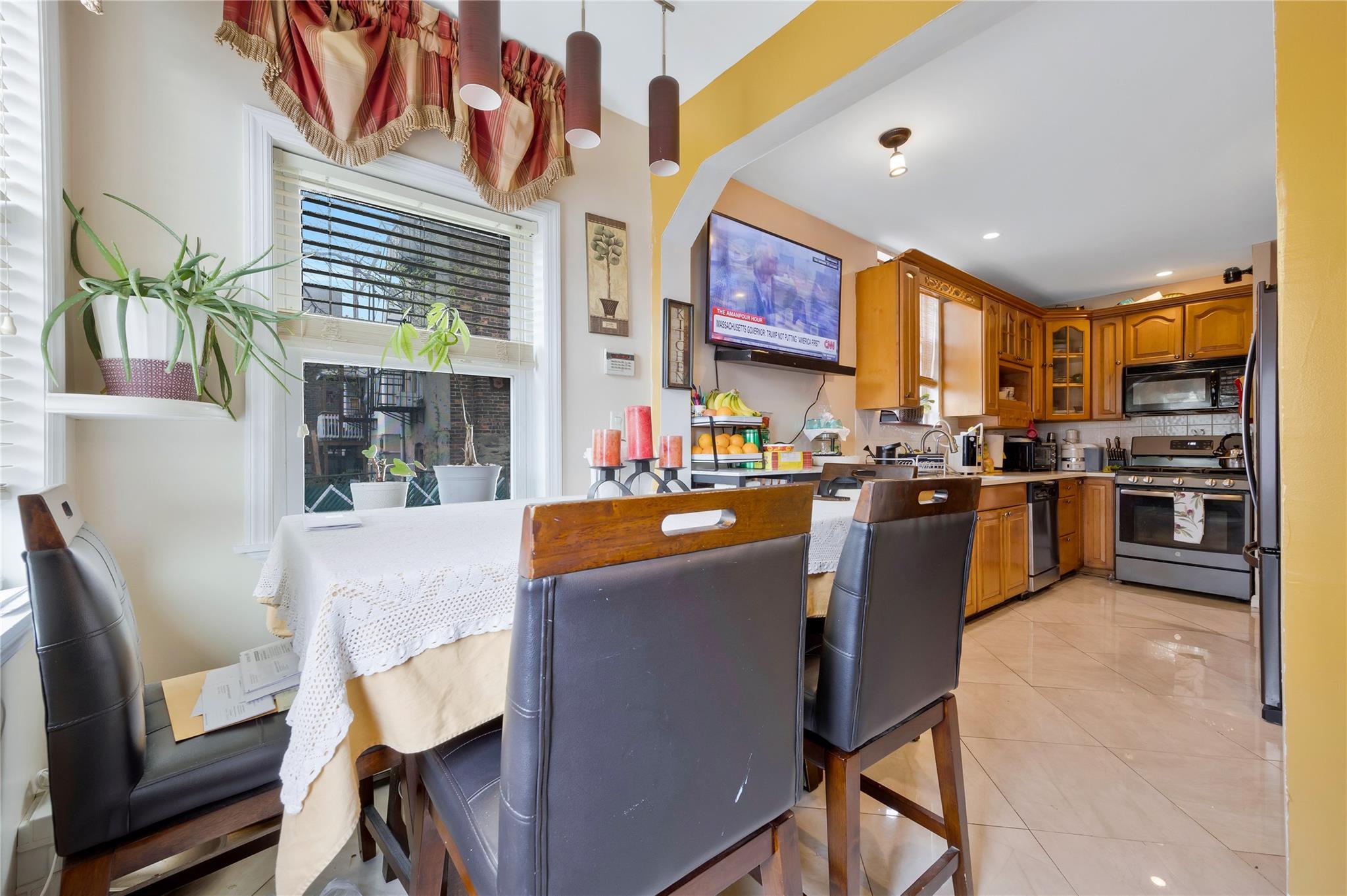 Single Family 216th  Bronx, NY 10469, MLS-851044-2