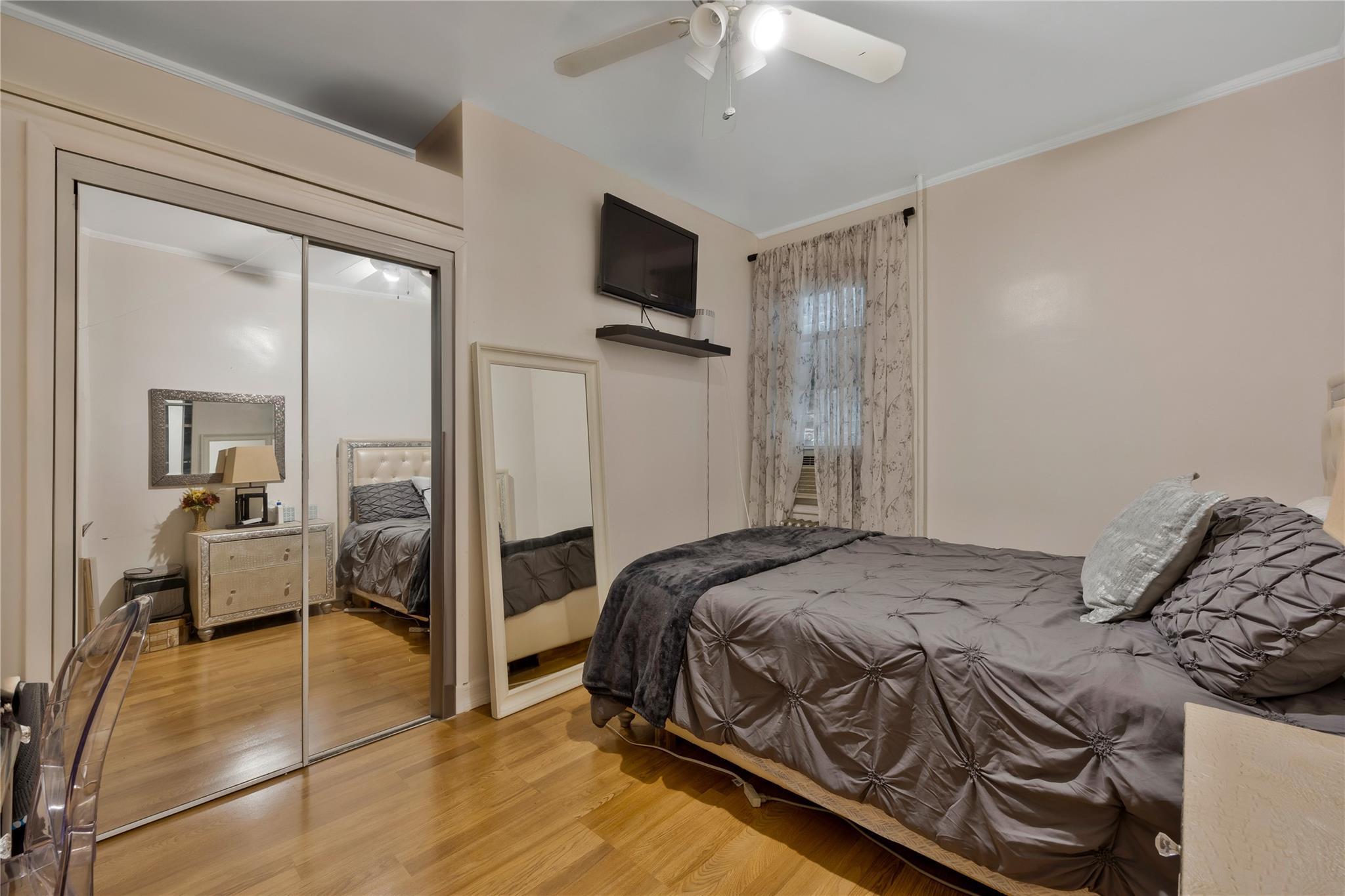 Single Family 216th  Bronx, NY 10469, MLS-851044-9