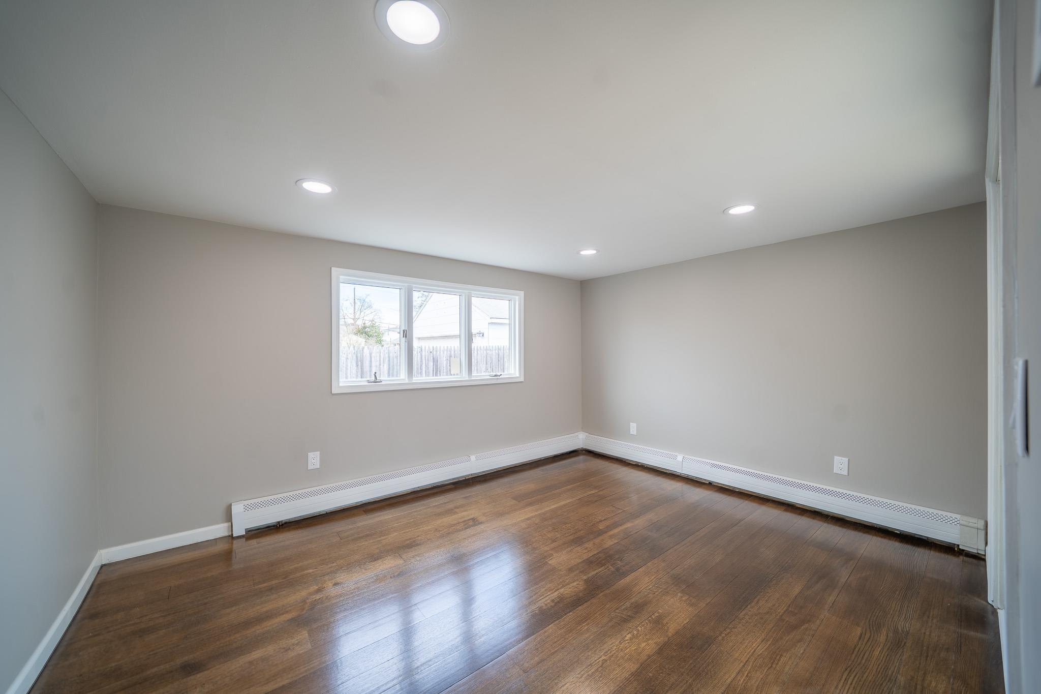 Single Family Carll  Suffolk County, NY 11706, MLS-851053-11