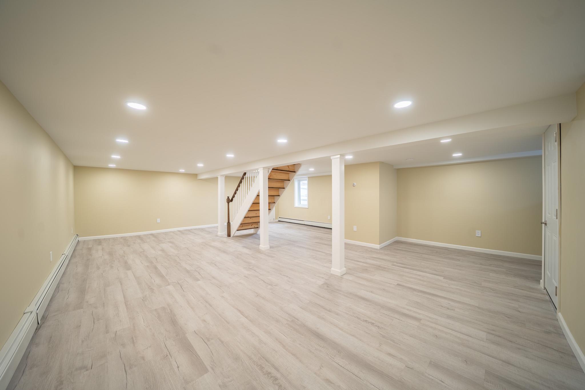 Single Family Carll  Suffolk County, NY 11706, MLS-851053-29