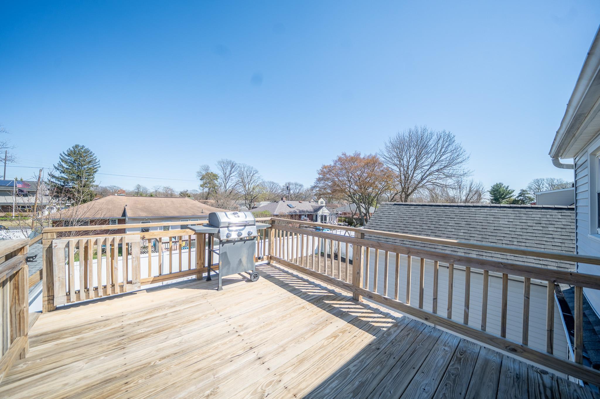 Single Family Carll  Suffolk County, NY 11706, MLS-851053-32