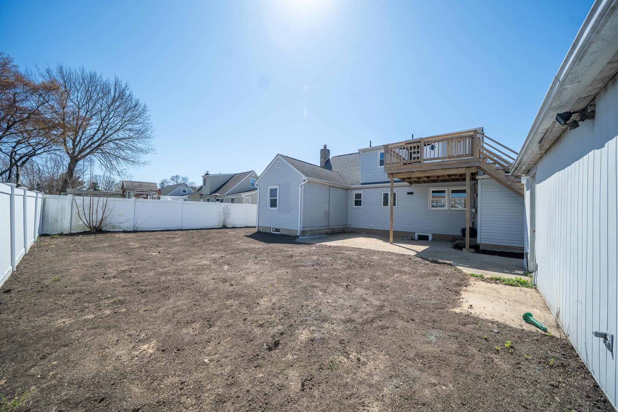 Single Family Carll  Suffolk County, NY 11706, MLS-851053-35