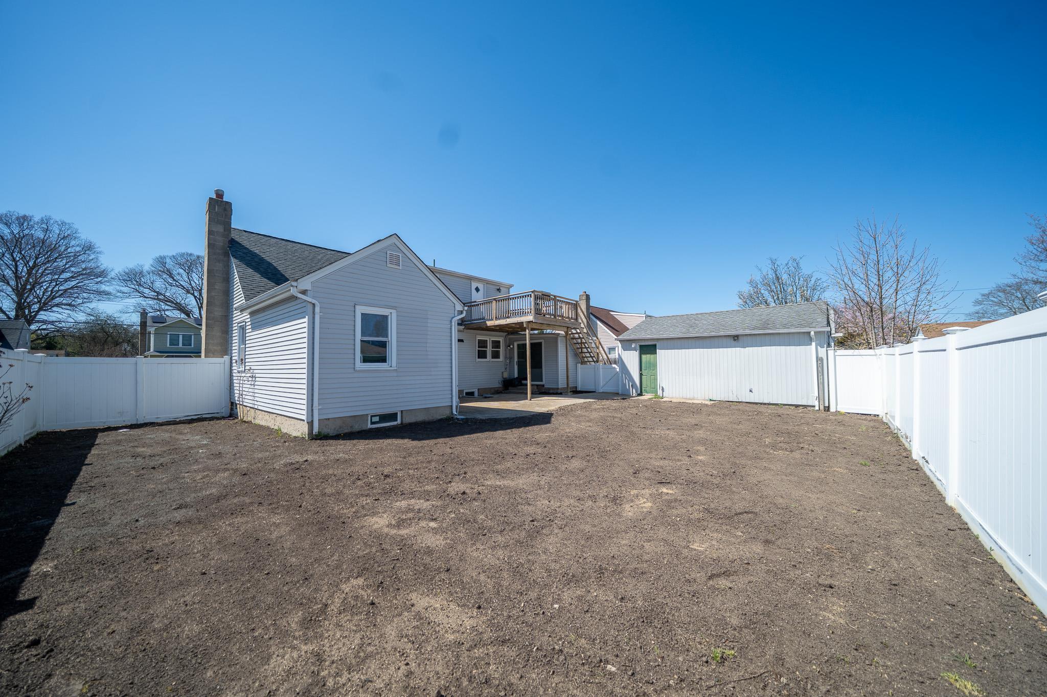 Single Family Carll  Suffolk County, NY 11706, MLS-851053-36