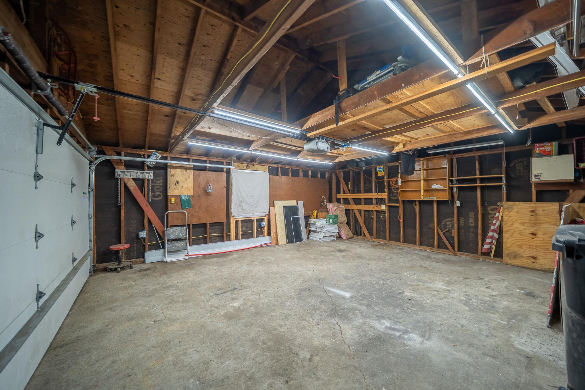 Single Family Carll  Suffolk County, NY 11706, MLS-851053-37