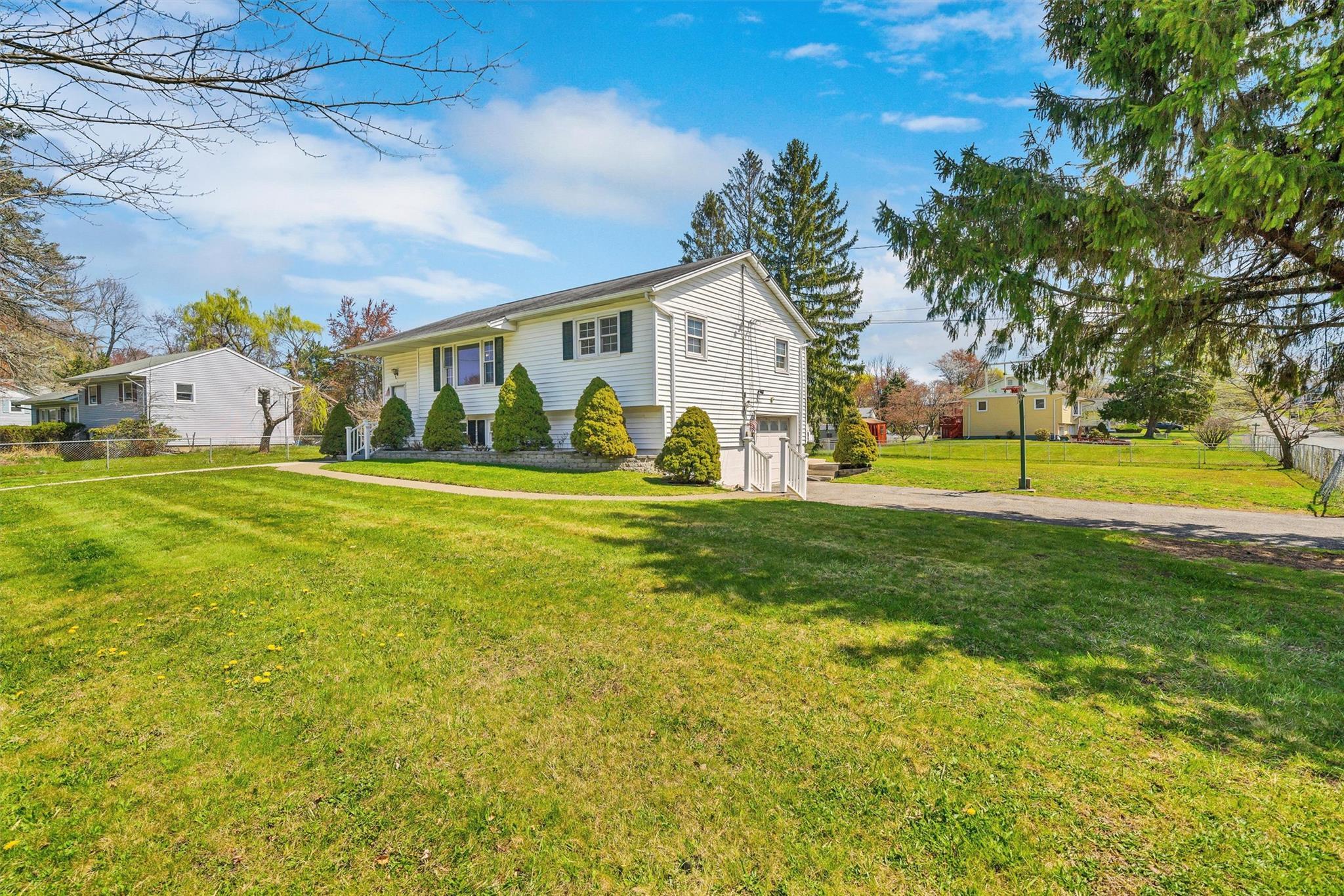 Single Family Stirrup  Orange County, NY 12550, MLS-851058-3
