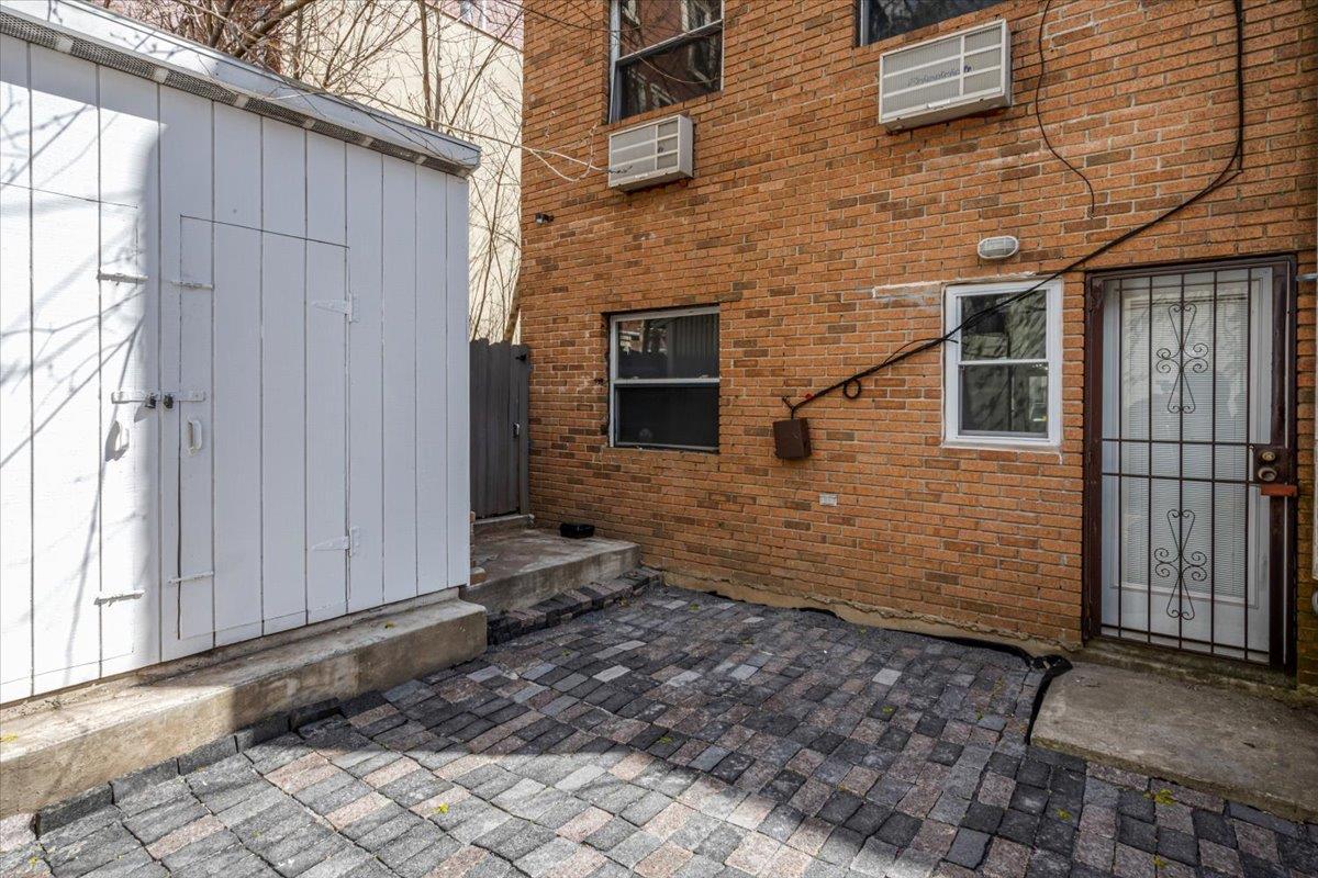 Single Family Franklin  Brooklyn, NY 11238, MLS-851073-28