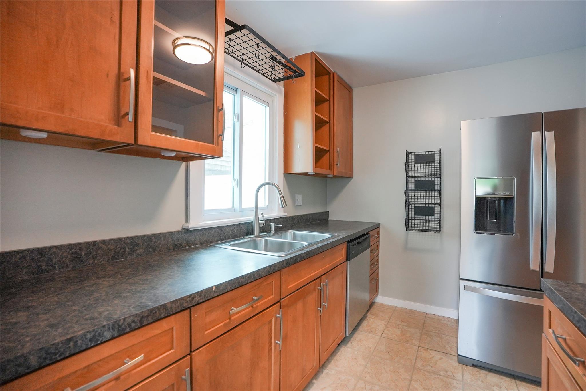 Single Family Hollywood  Westchester County, NY 10547, MLS-851101-12