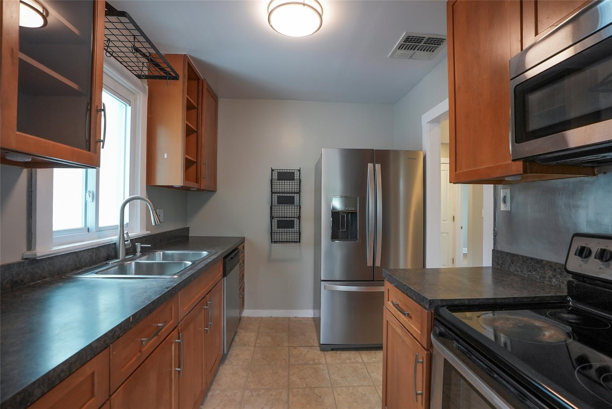 Single Family Hollywood  Westchester County, NY 10547, MLS-851101-13