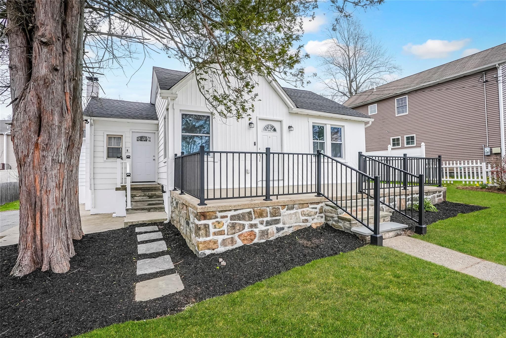 Single Family Hollywood  Westchester County, NY 10547, MLS-851101-3