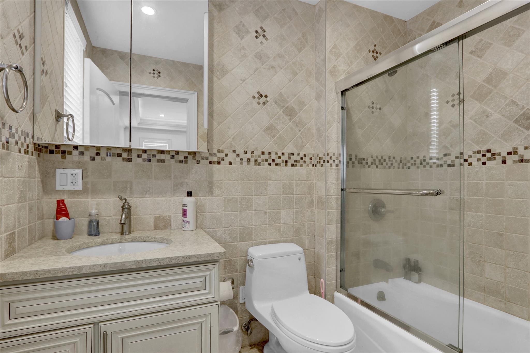 Single Family 215  Queens, NY 11361, MLS-851104-11