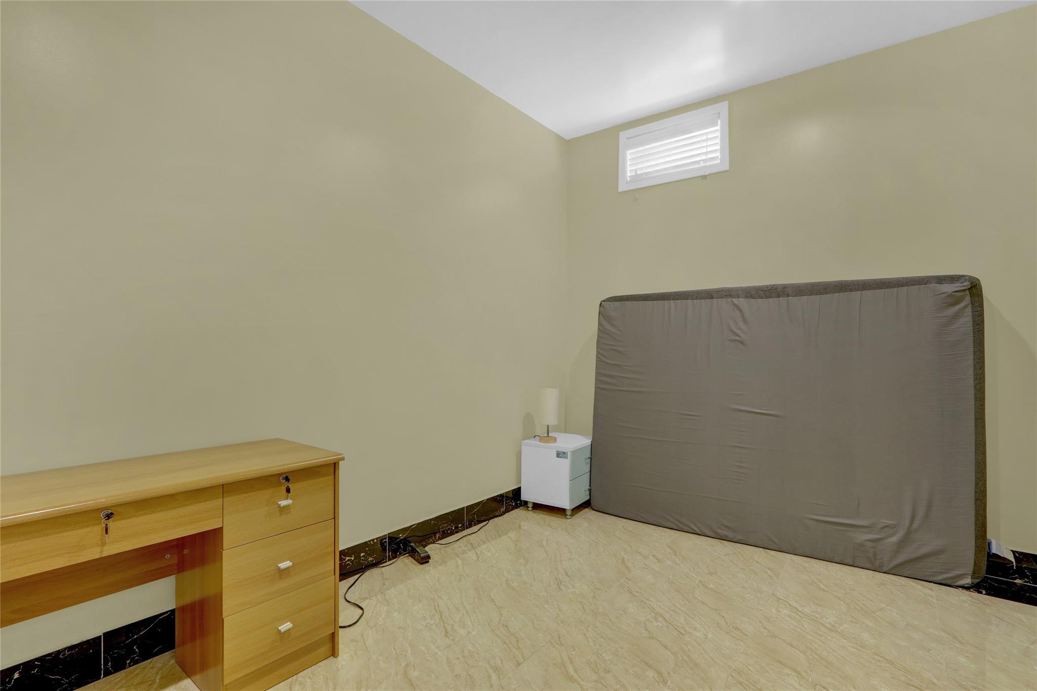 Single Family 215  Queens, NY 11361, MLS-851104-29