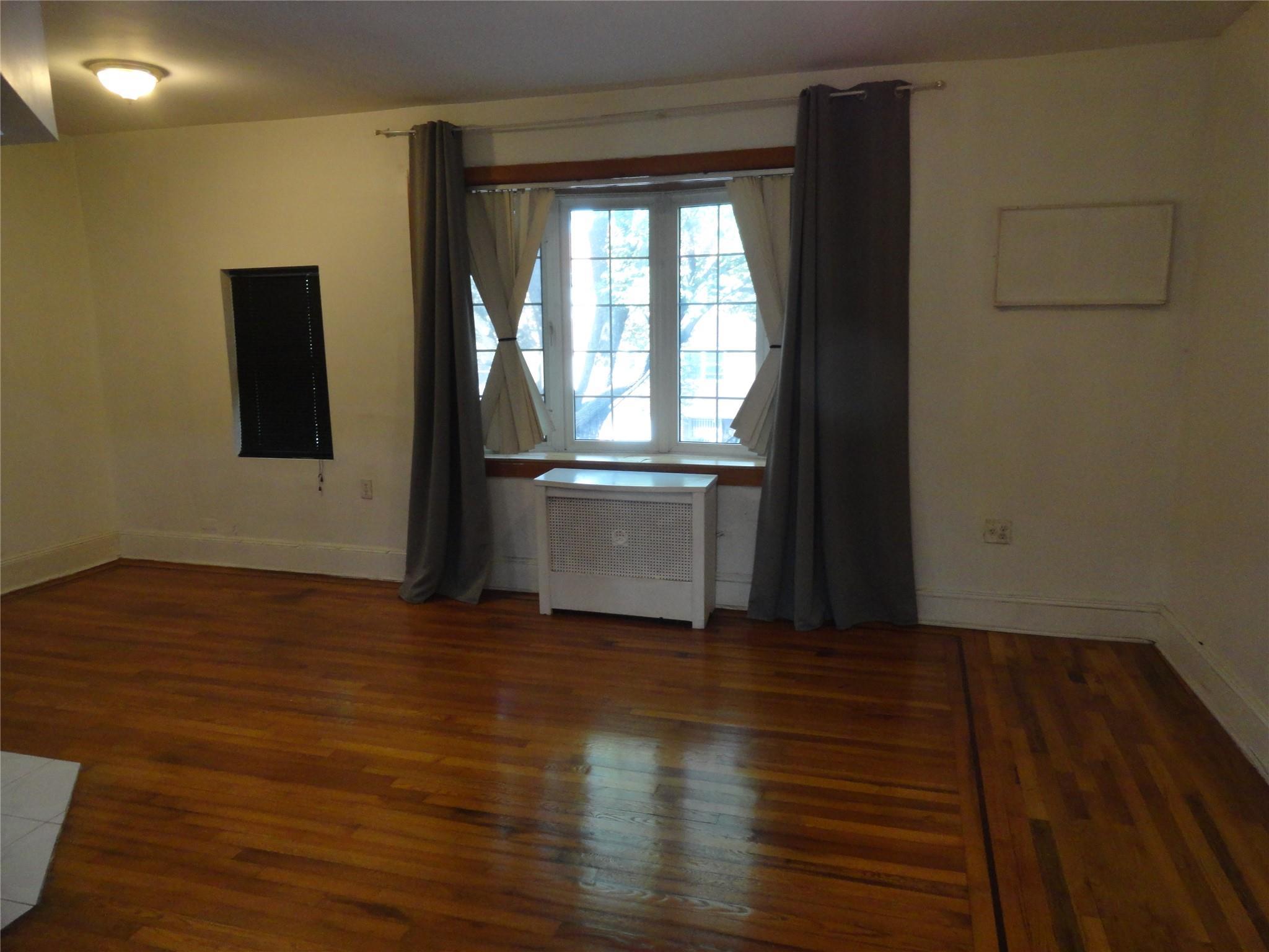 Single Family 90  Queens, NY 11369, MLS-851124-2