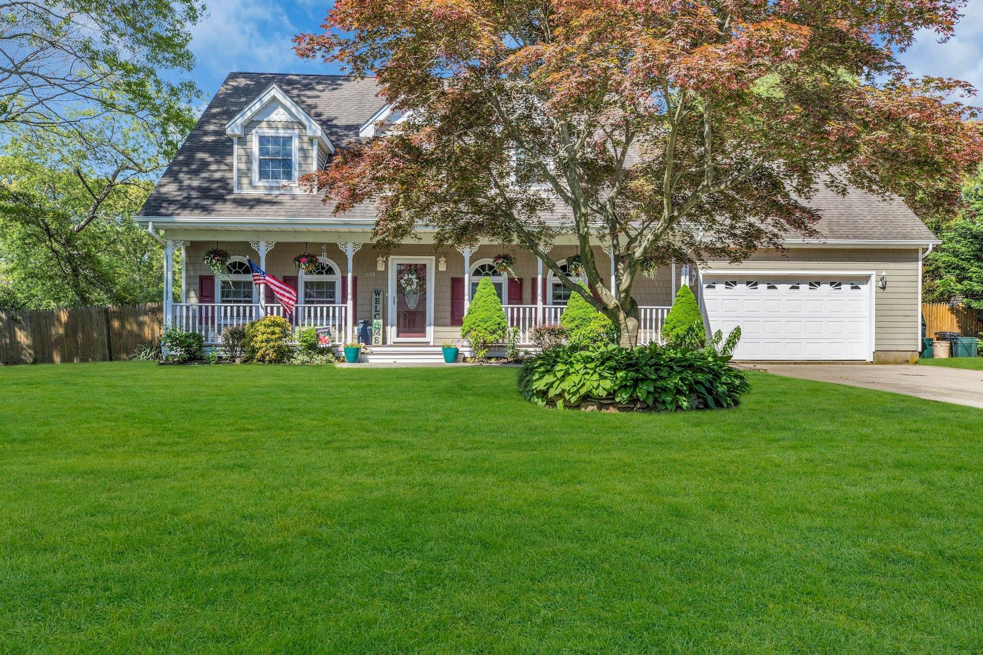 Single Family Spruce  Suffolk County, NY 11782, MLS-851125-2