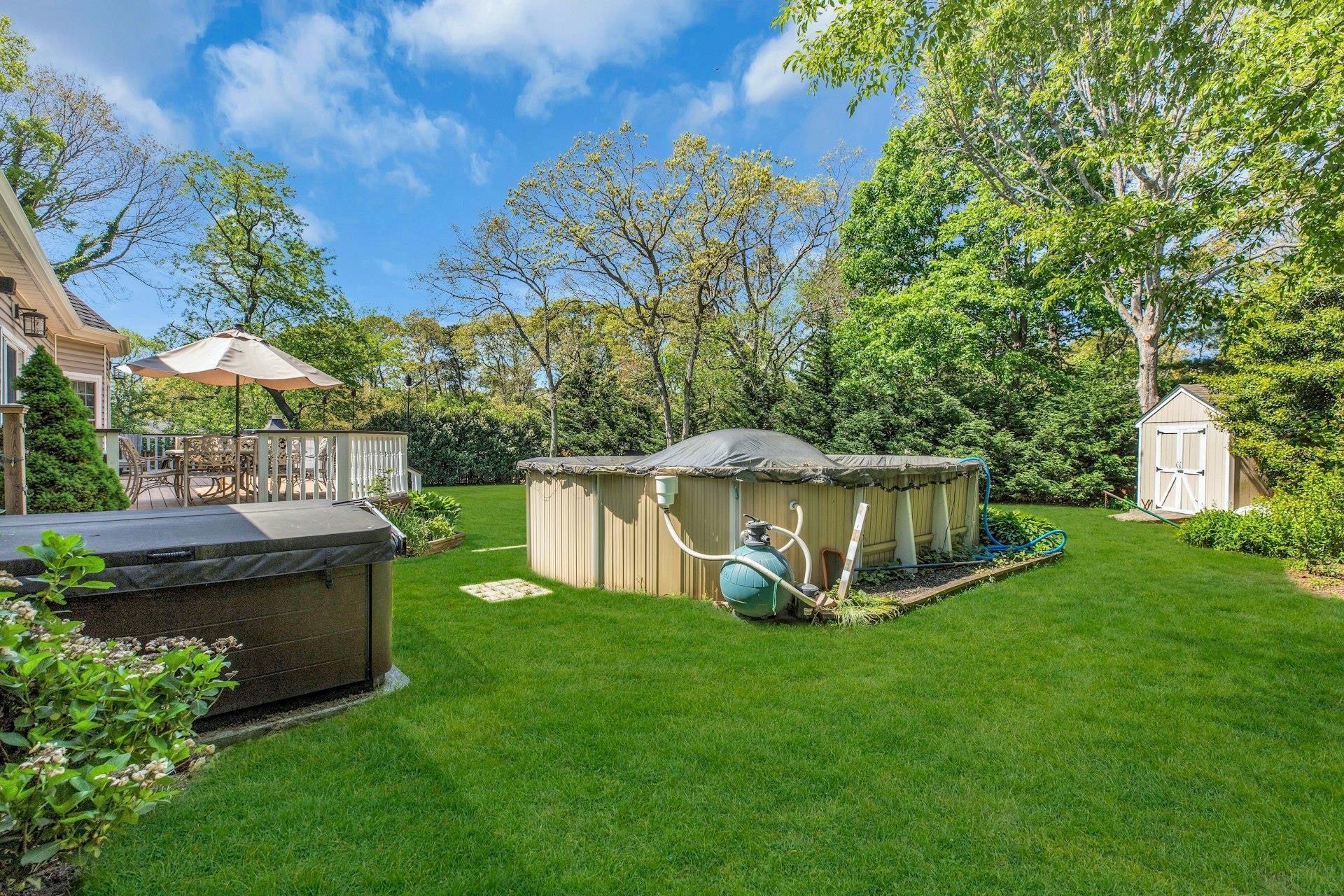Single Family Spruce  Suffolk County, NY 11782, MLS-851125-29
