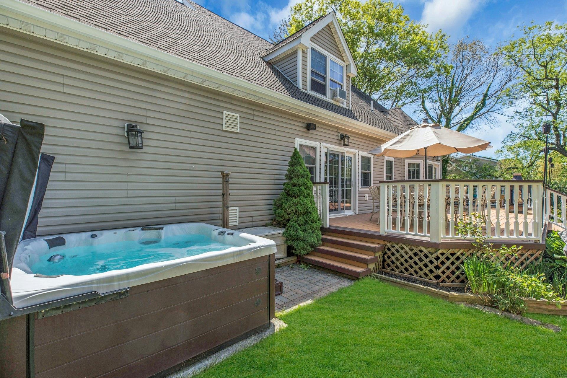 Single Family Spruce  Suffolk County, NY 11782, MLS-851125-30