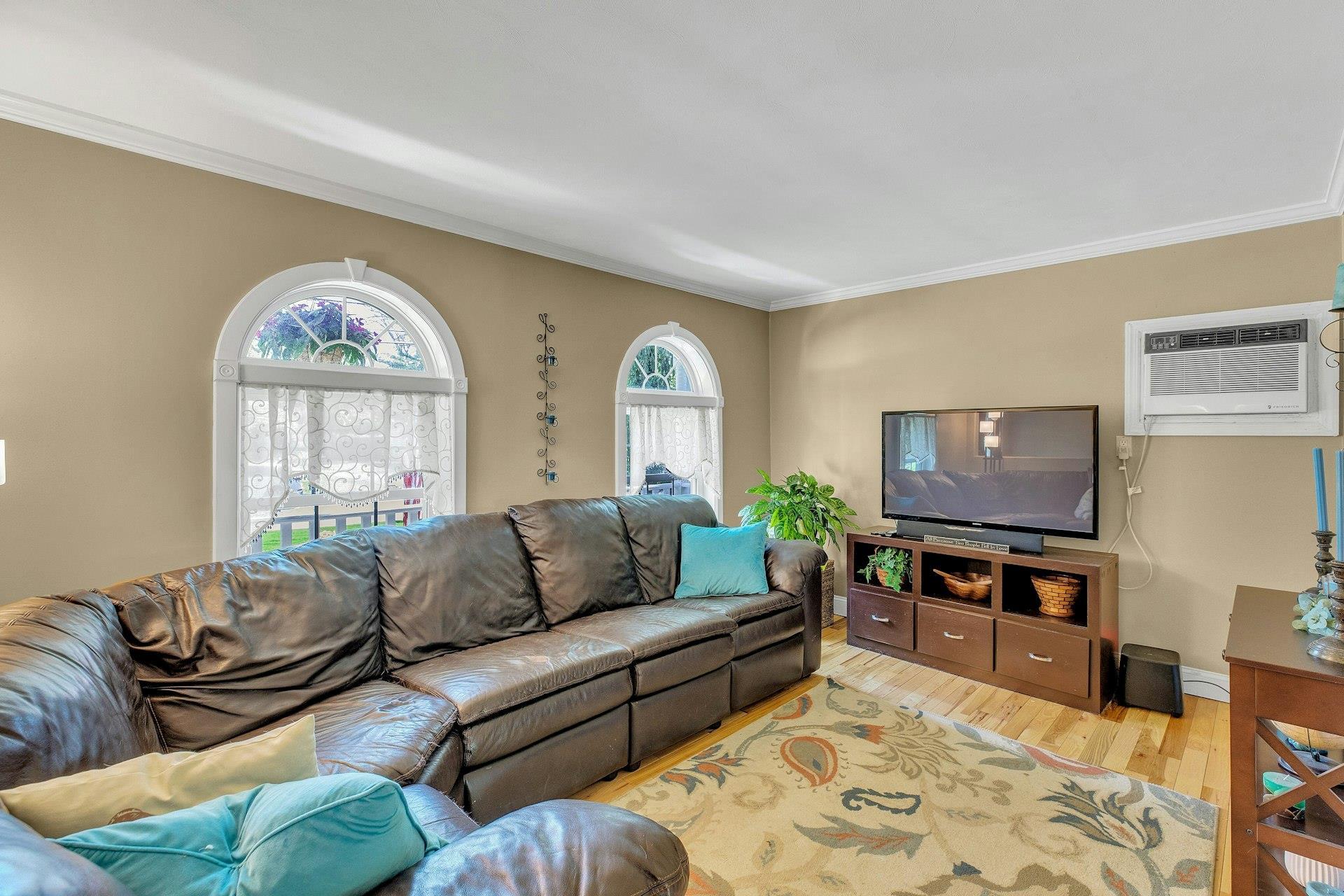 Single Family Spruce  Suffolk County, NY 11782, MLS-851125-5