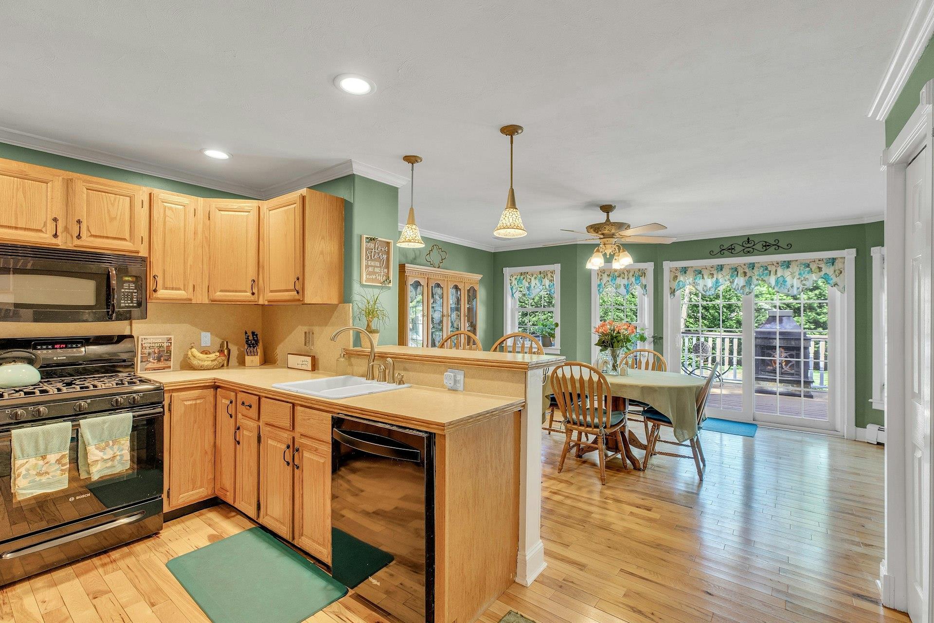 Single Family Spruce  Suffolk County, NY 11782, MLS-851125-6